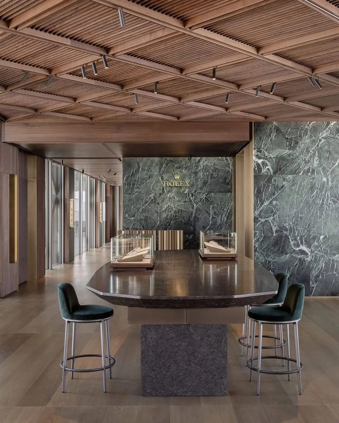 ROLEX ABRE LA BOUTIQUE MÁS ALTA DEL MUNDO A 3.020 METROS EN LOS ALPES SUIZOS Y SOLO SE LLEGA EN TELEFÉRICO