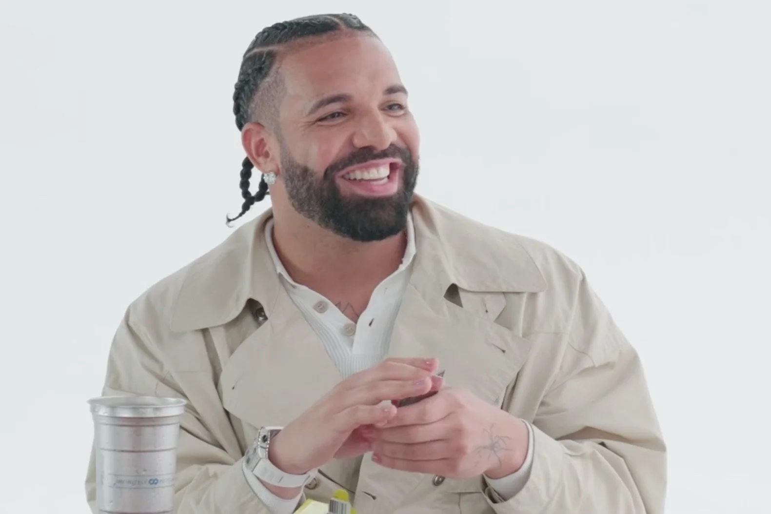 DRAKE CONVIERTE ‘KICK’ EN UNA EXTENSIÓN DE SU ESTRATEGIA DE EXPOSICIÓN