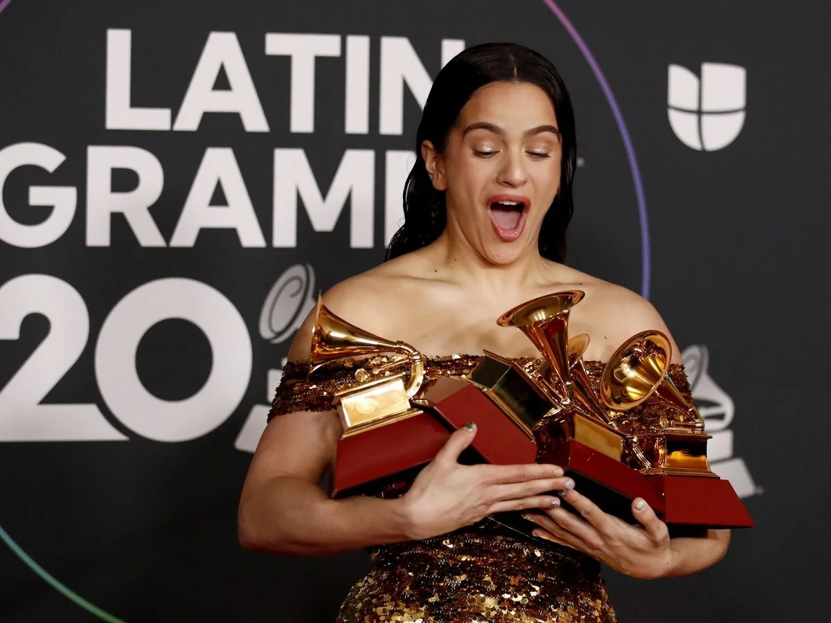 ROSALÍA CIERRA EL LUX TOUR Y PONE LOS LATIN GRAMMY EN EL HORIZONTE