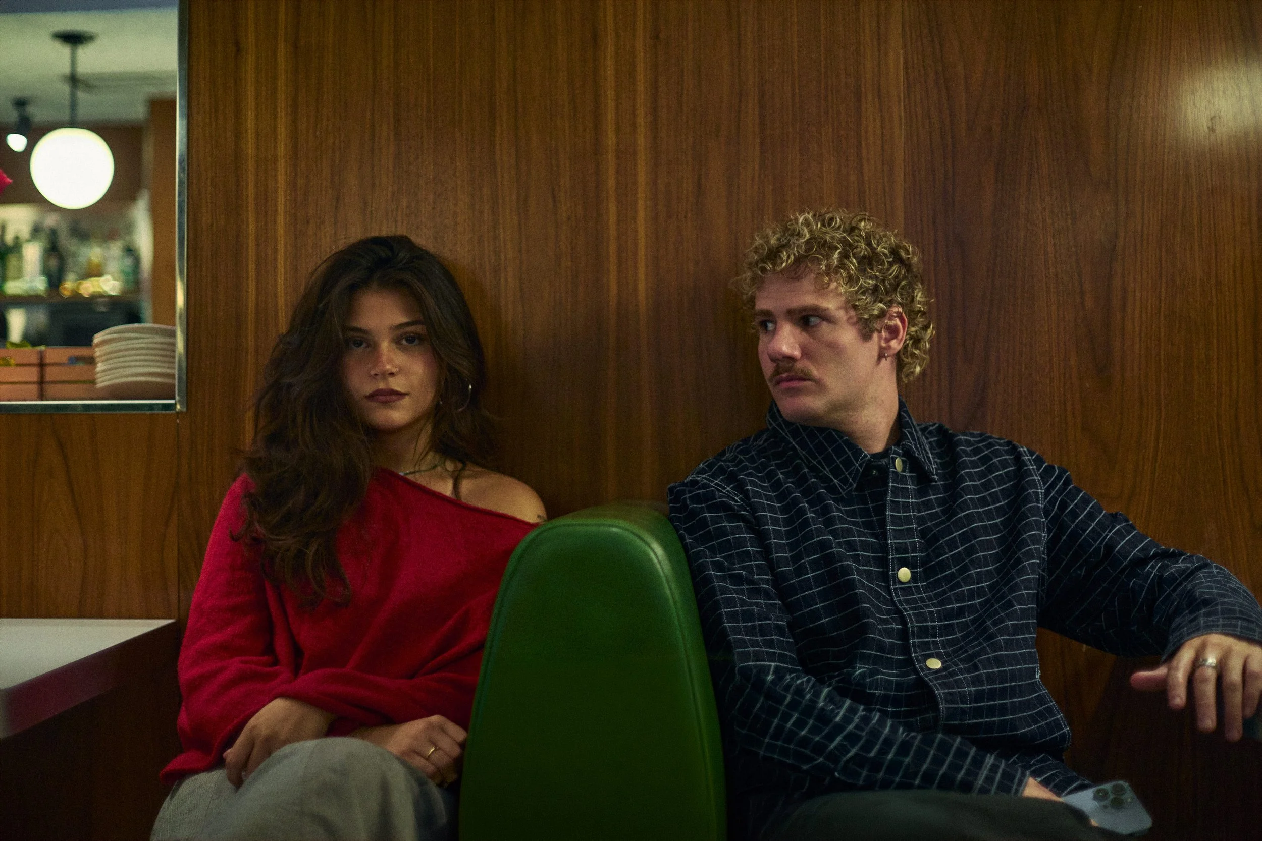 GOMZ Y VICTORIA GOYTEA SE UNEN EN ‘AA NO LLAMAR’, UNA CANCIÓN QUE APUESTA POR LA INTIMIDAD