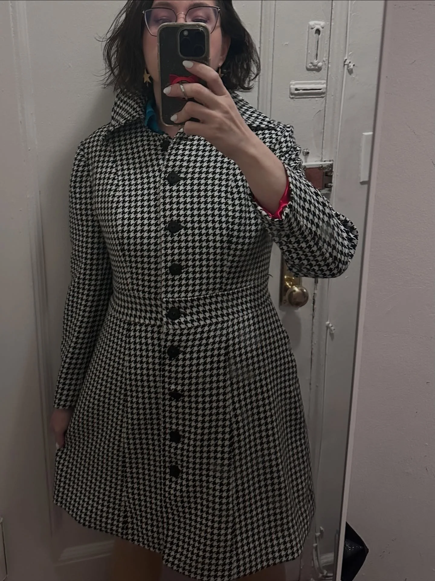 I made a @itchtostitch Lagan coat over the long weekend! And jacket @gunnardeatherage Phantom Jacket the prior weekend! Also found a new place to go when I visit my parents upstate. @sewsomethingcreative Thrift Fabrics and Fiber Art store! Also showi