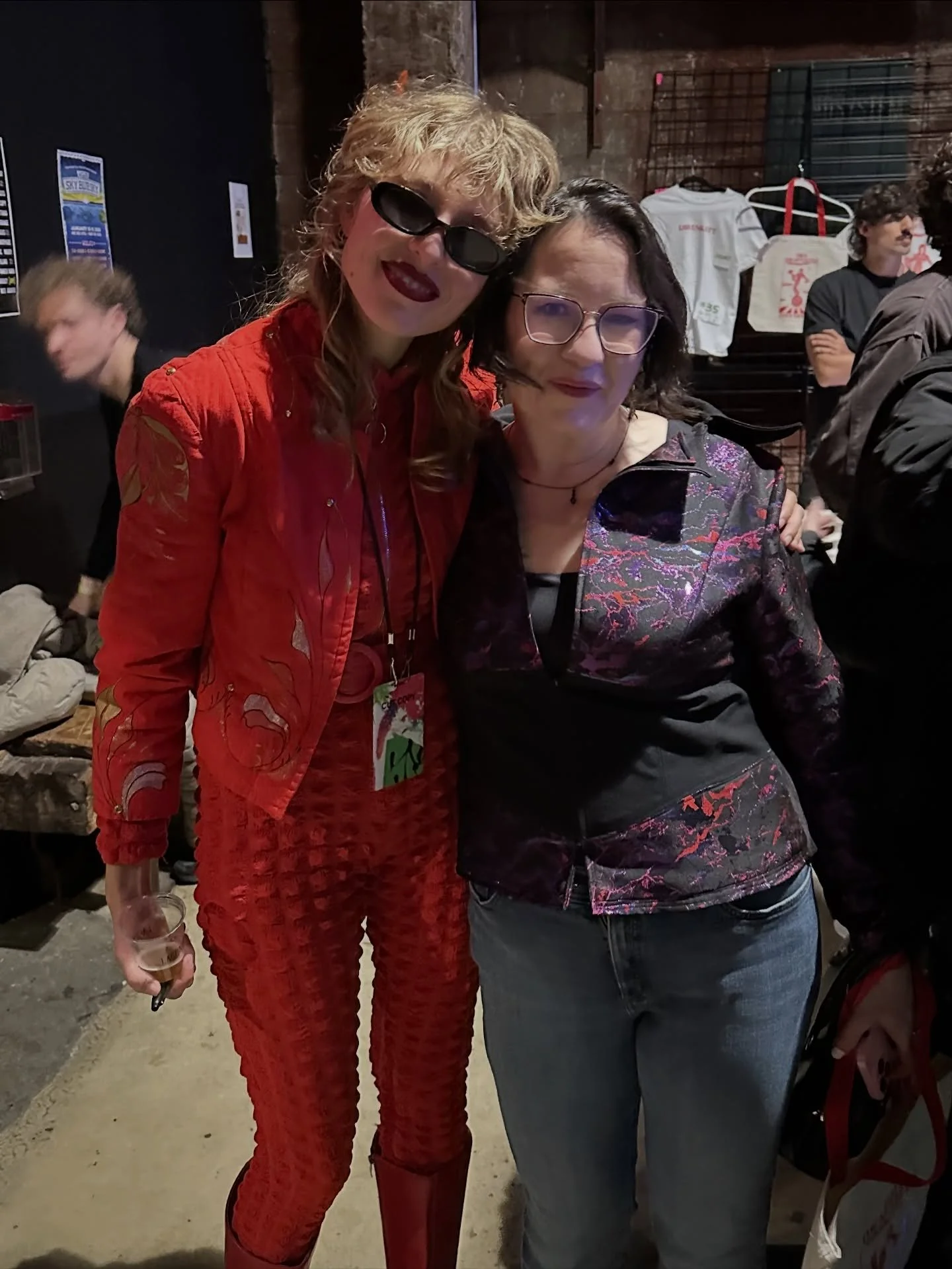Totally fan-girling after meeting @orathemolecule ! I&rsquo;d first encountered her music in 2021 and grabbed tickets  for the show at Brooklyn Steel once I saw she was supporting Cut/Copy on their US tour. 
As expected - the show was spectacular! an
