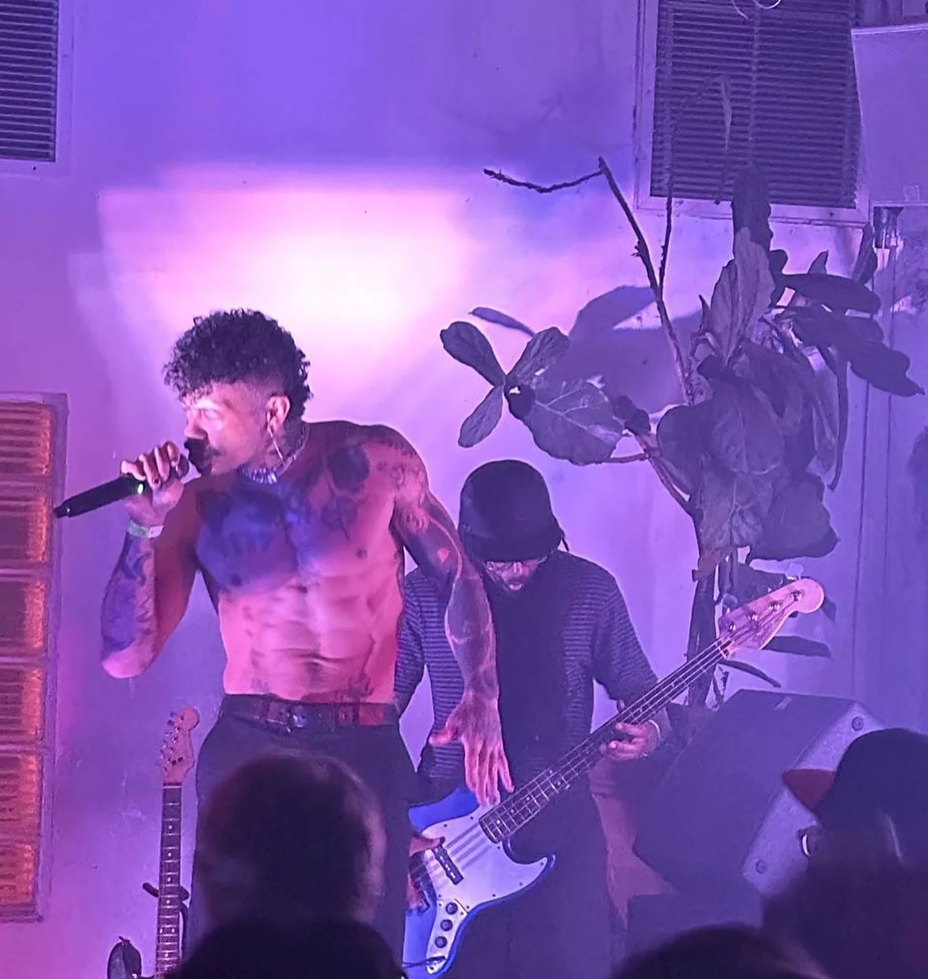 Last night @d_harkins and I saw @urbanheatband &amp; @wingtips4real show at @trans.pecos - highly recommend both bands and the venue- which has a lovely outdoor space in the back.  Here are a couple pics and a video from the show. I haven&rsquo;t wor