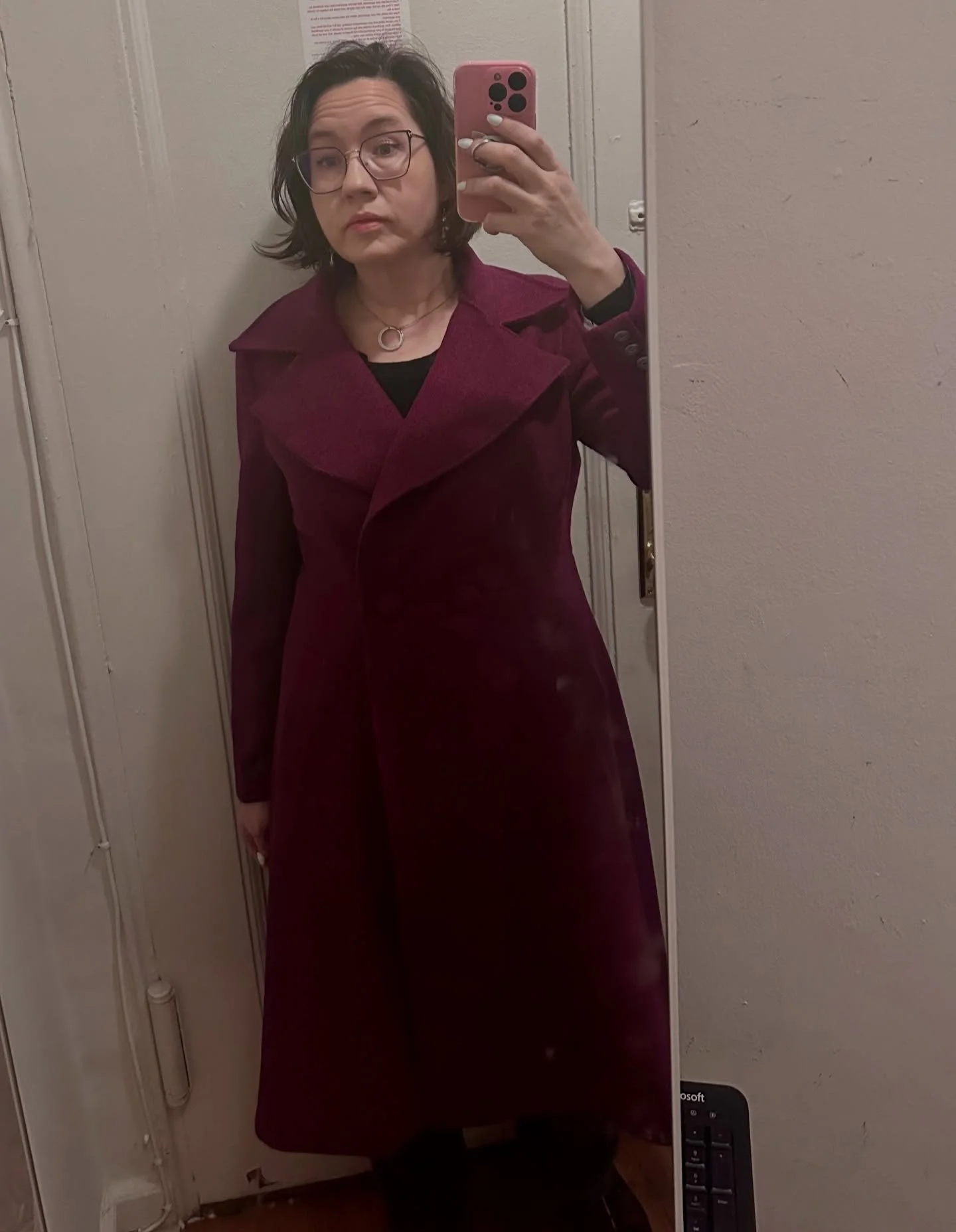 This is the @cashmerette #savincoat in Raspberry @harristweedauthority from @bandjfabrics and the lining is satin from Spoonflower. This morning I discovered/  fell in love with and created the Urma neck warmer by @dinidini to add to the look. 
Two y