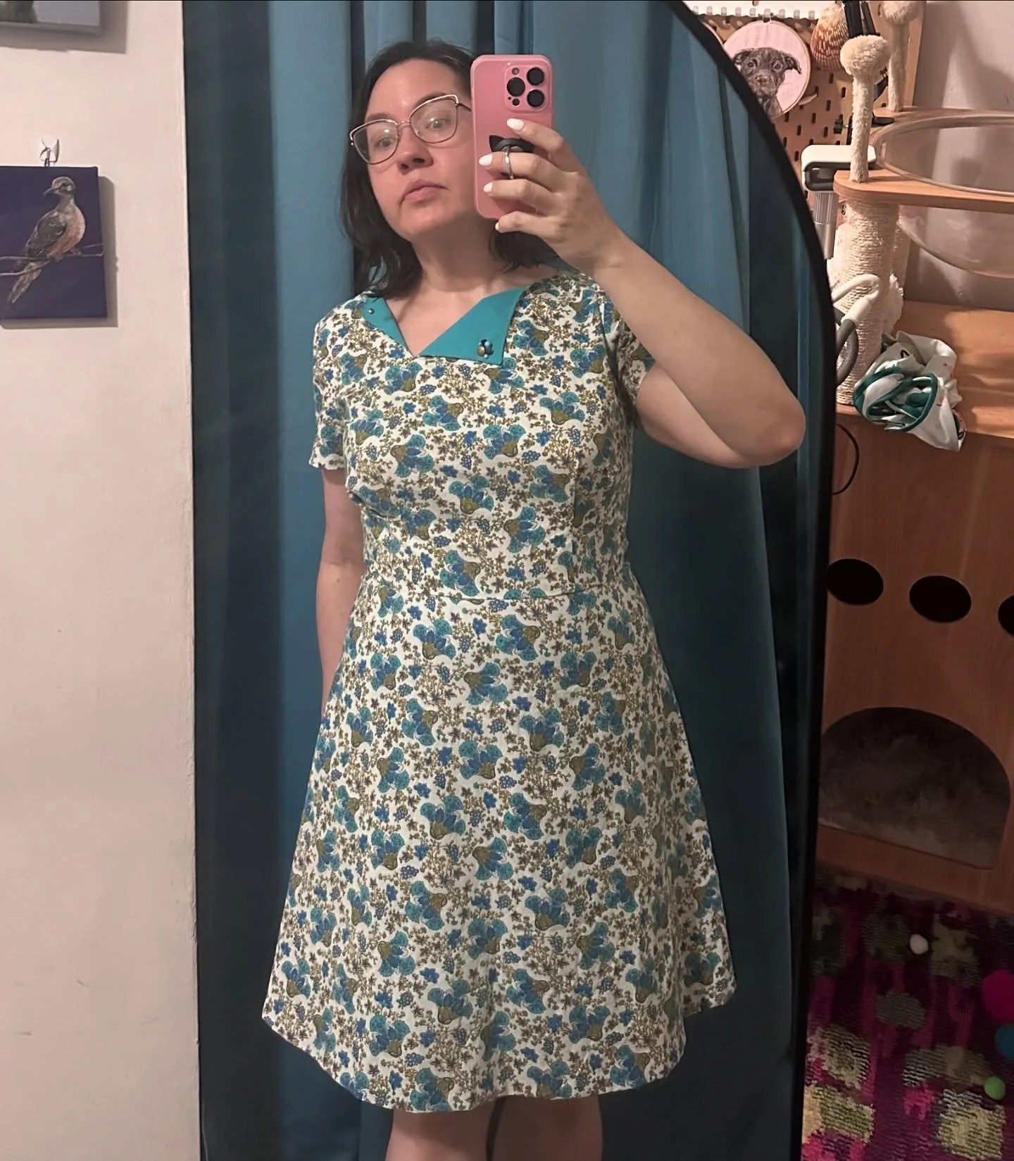 Still here - just quiet! Here&rsquo;s what I&rsquo;ve been up to. Sewing, sewing, kitties, Mazey minor surgery, sewing, Toronto visit, prepping some needle felting momma kitties, vintage sewing machines
#sewist #vintagesewingmachines #singer431g #itc