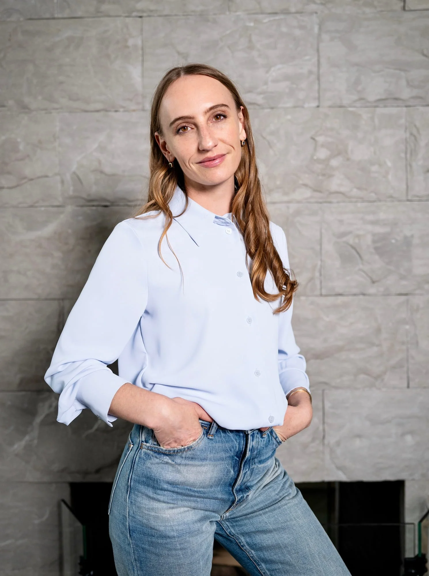 Sage Grazer, LCSW, online therapist for anxiety, burnout, trauma, and self-esteem