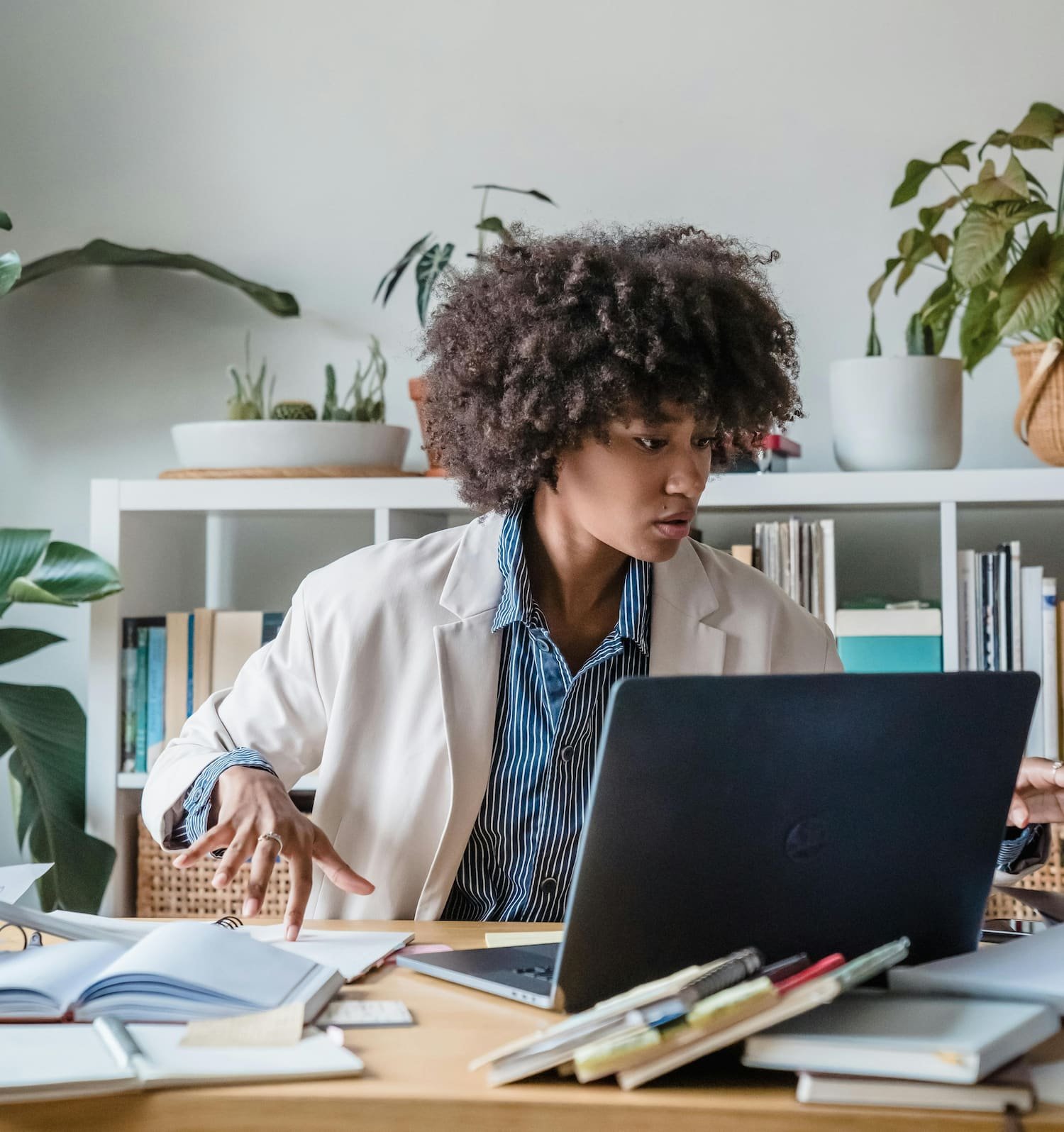 woman multi-tasking on computer