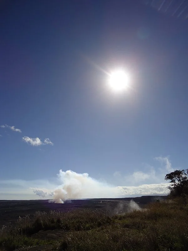 hawaii-volcano-kilauea-caldera-rainbow-sun.jpg