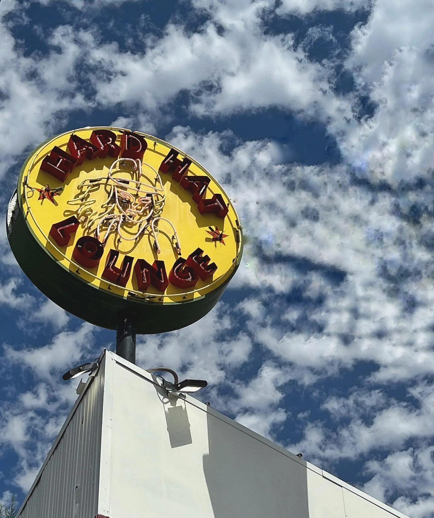 Hard Hat Lounge Las Vegas Bar & Restaurant