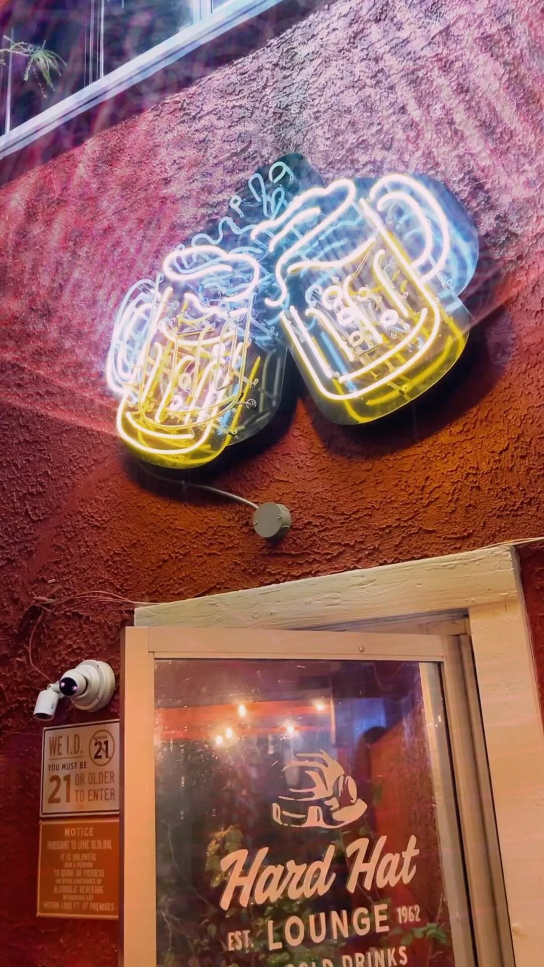 Hard Hat Lounge Las Vegas Bar & Restaurant