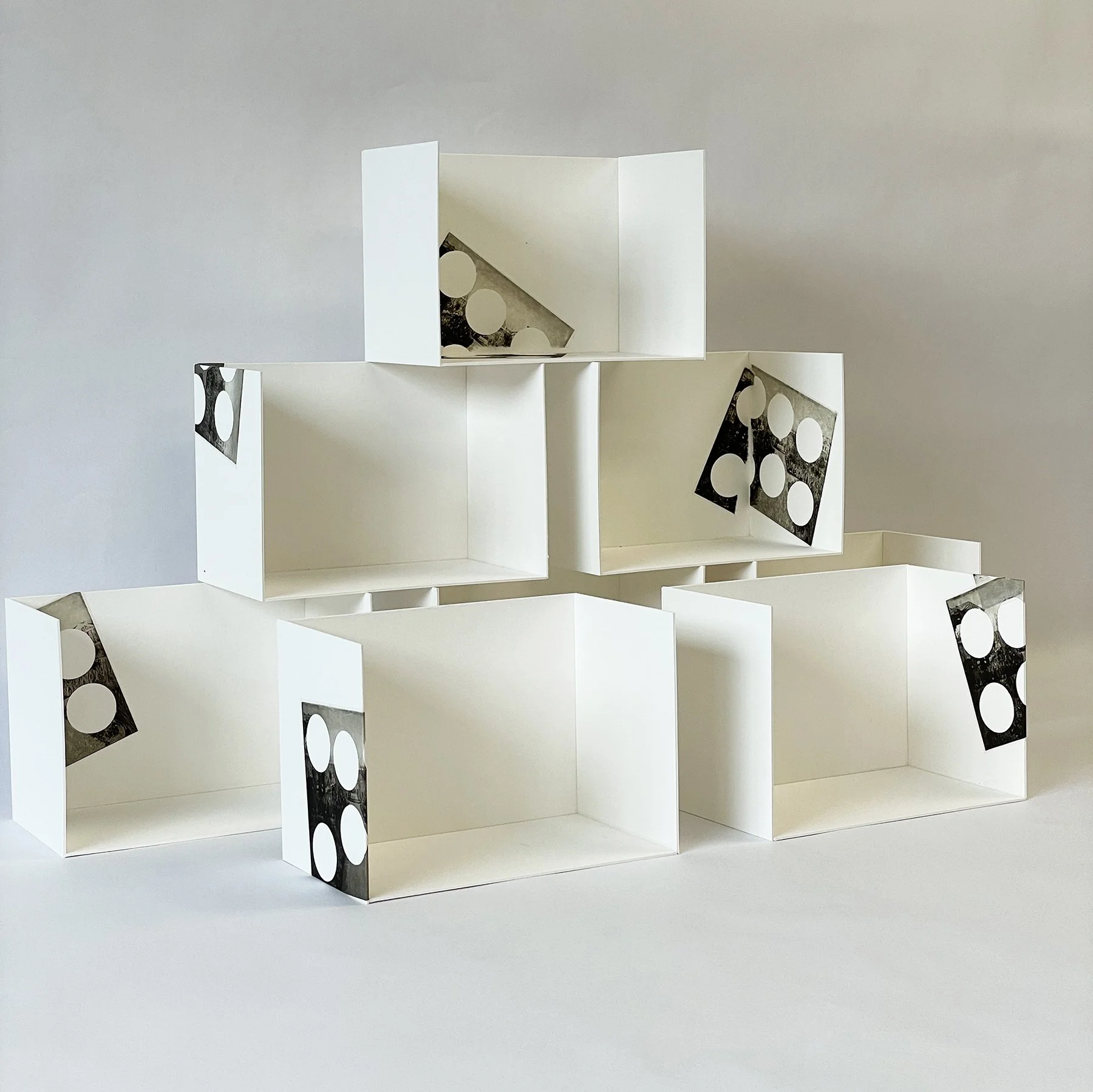 Negativecircleandboxes4.jpg