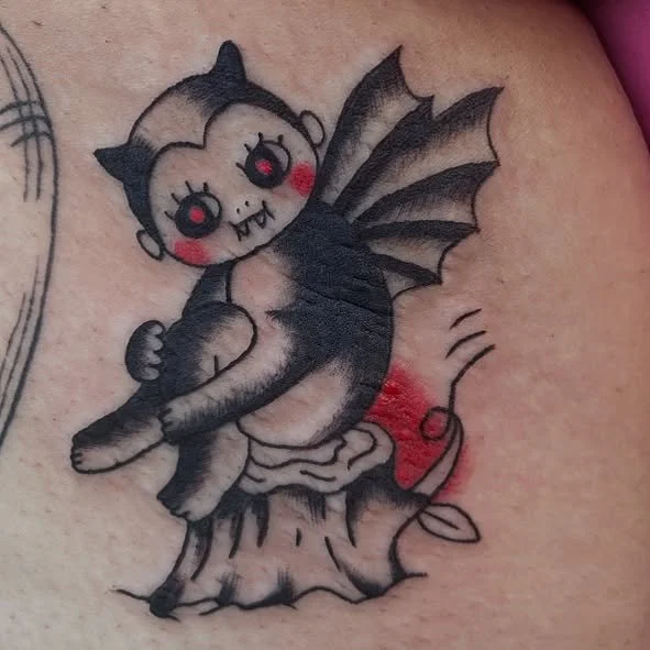 Bat baby from my flash! Love tattooing little creeps. Come get one! 
#dfwtattoos #dfwtattooartist #dallastattooartist #dallastattooartist #dallastattoo #femaletattooer #tattooer #tattooapprenticeship #tattooapprenticelife #tattooapprentice #american