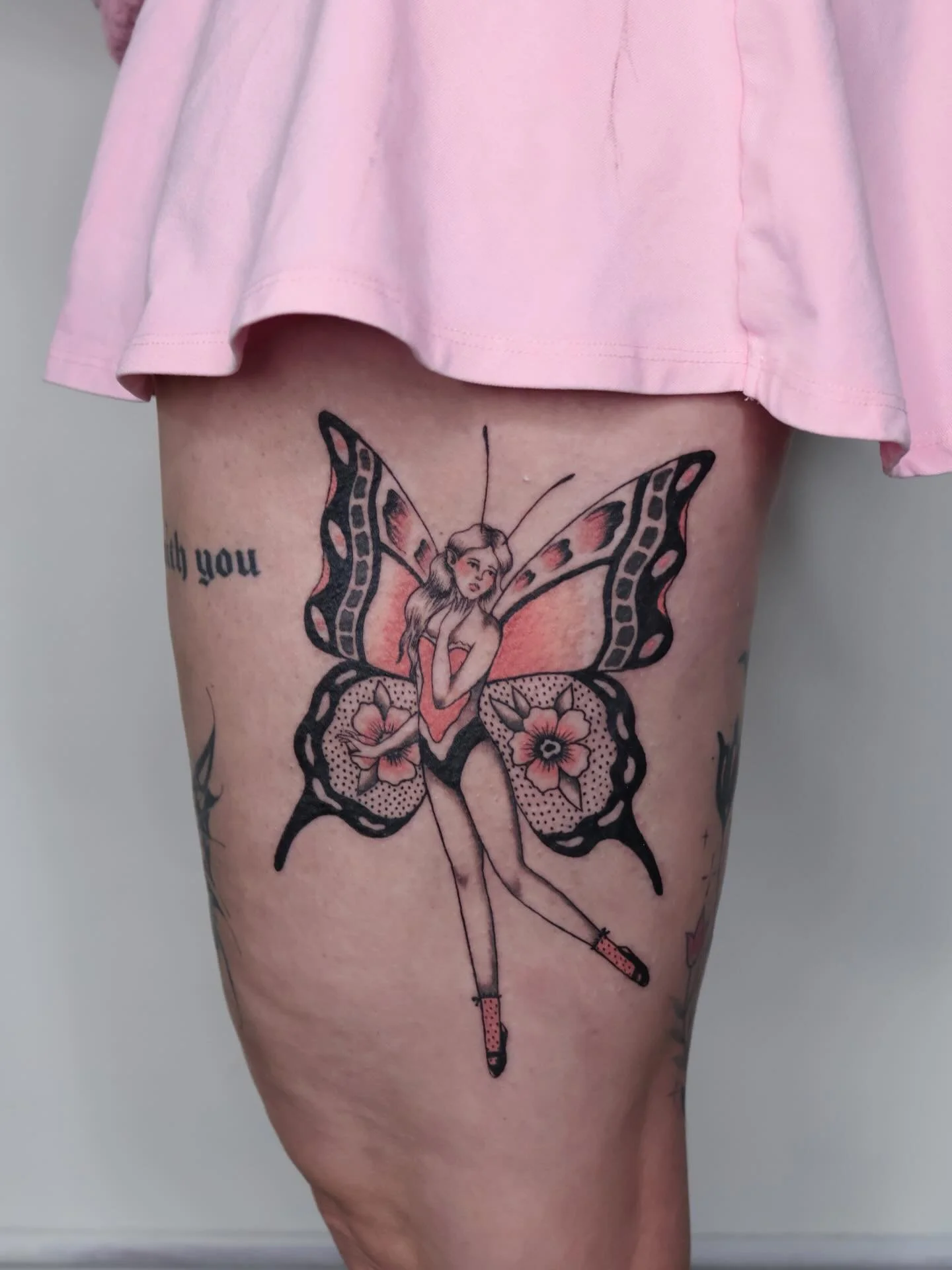 Two pink pieces for this client 🩷🌸🎀
#glendathegoodwitch #wicked #fairy #dfwtattooartist #dallastattooartist