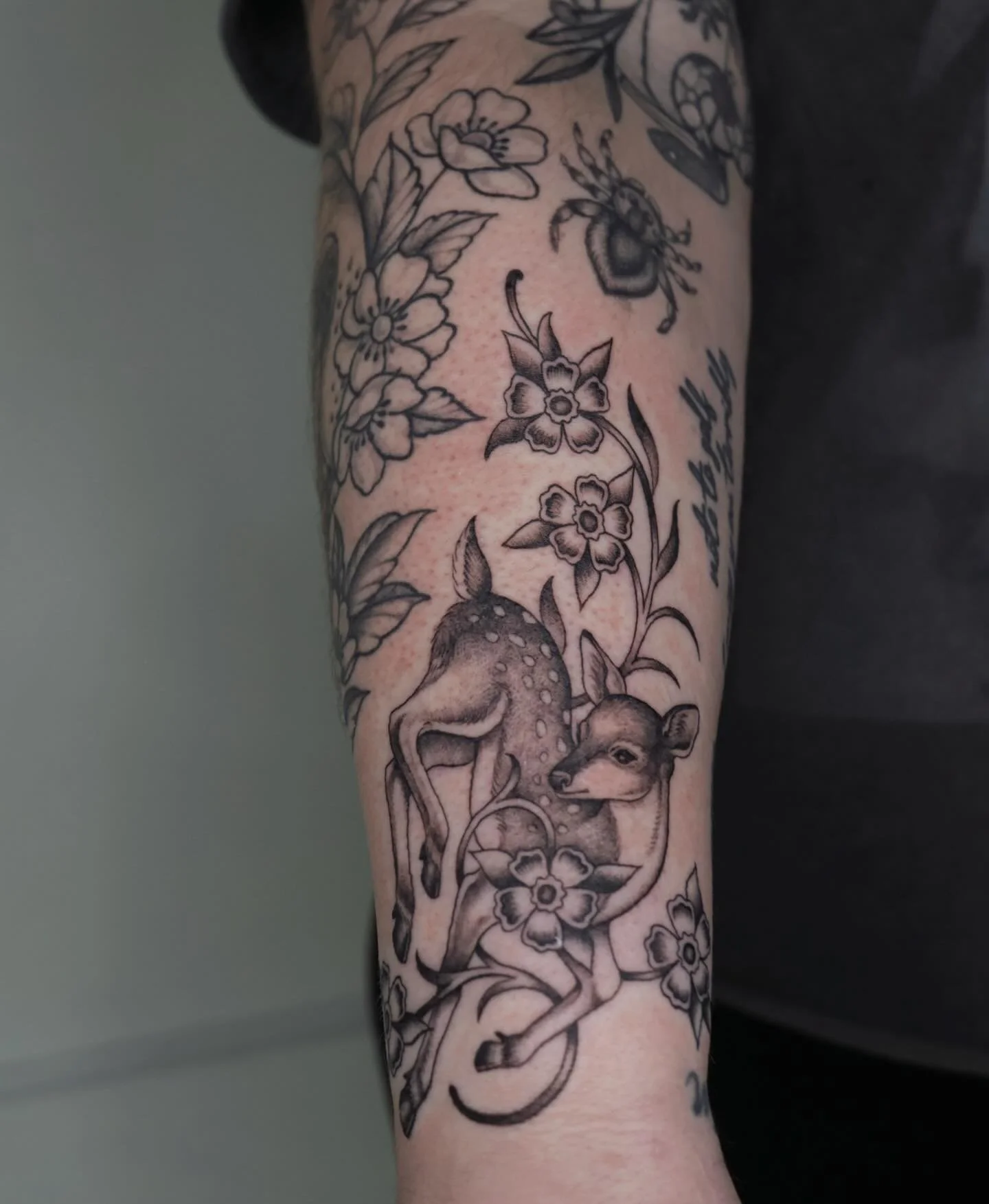 Baby deer filler 🦌
#dallastattooartist #femaletattooartist #dfwtattooartist #deertattoo