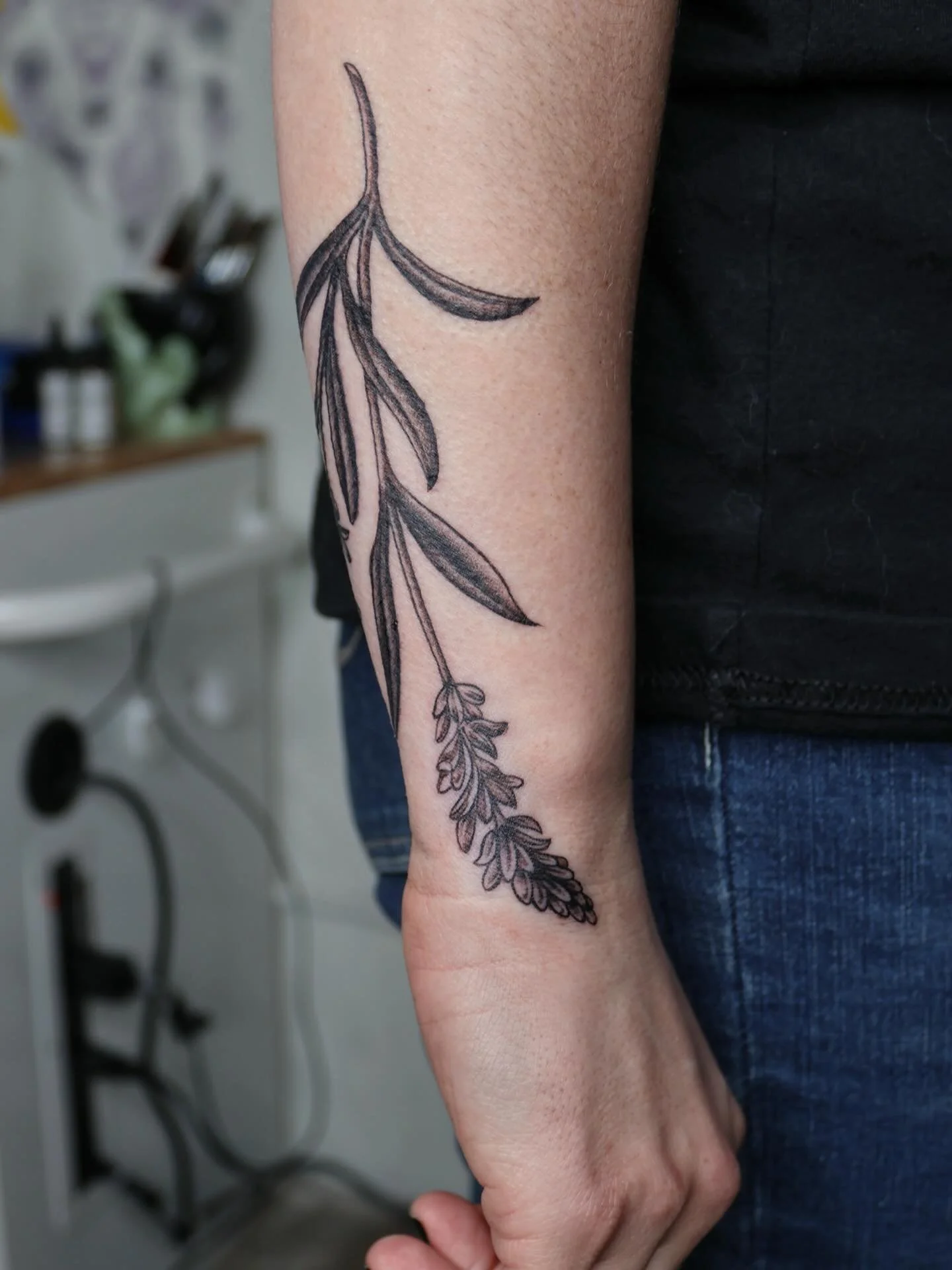Plant lavender for luck 🍀
#dallastattooartist #dfwtattooartist #femaletattooartist #practicalmagic  #blackandgreytattoo