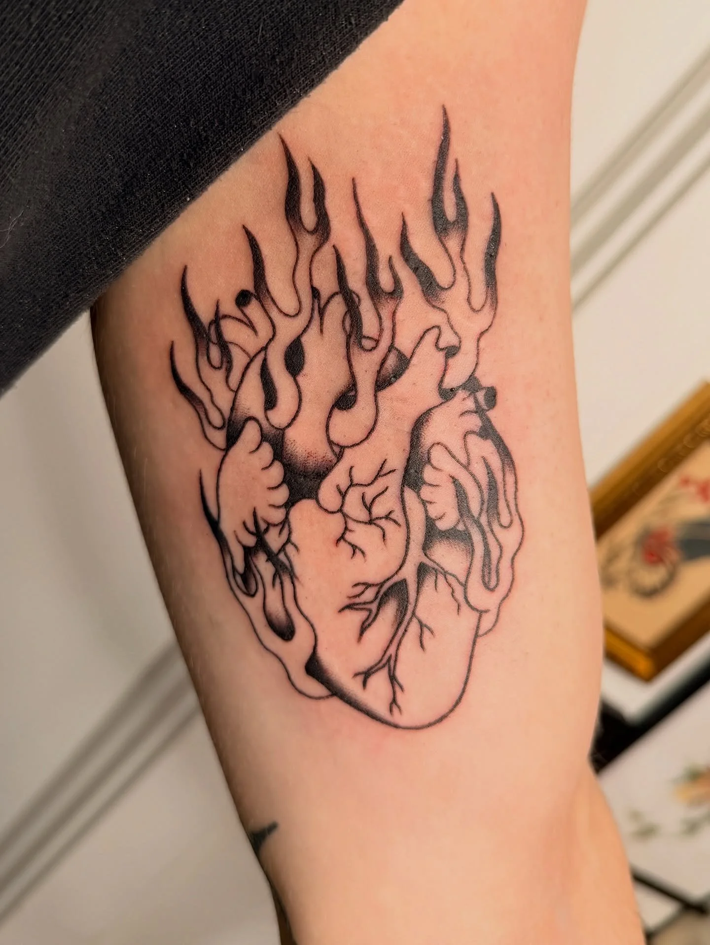 Eat your heart out! 

#dfwtattoos #dfwtattooartist #dallastattooartist #dallastattoo #femaletattooer