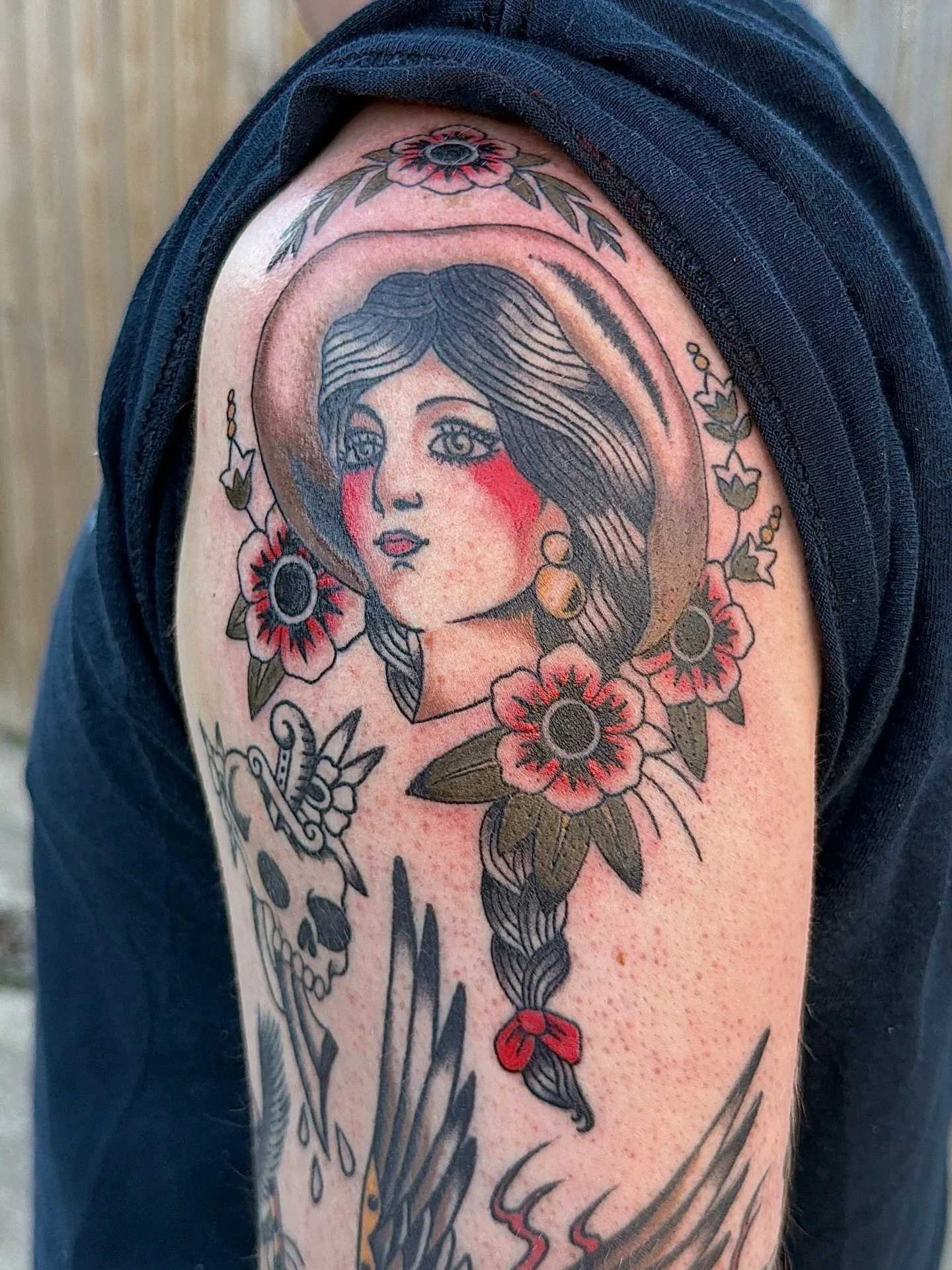 This is a tattoo that feels like a big step for me as an artist. Thank you Adam! More like this please! 

#dfwtattoos #dfwtattooartist #dallastattooartist #dallastattoo #femaletattooer