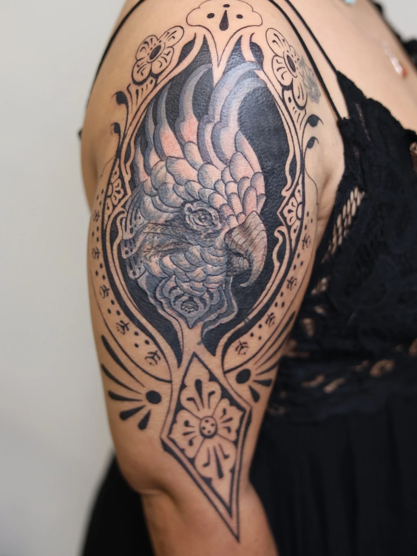 Cover up &mdash;&mdash;&mdash;-swipe to see before&mdash;&mdash;&mdash;>

#dallastattooartist #dfwtattoos #coveruptattoo #coveruptattoos #birdtattoo