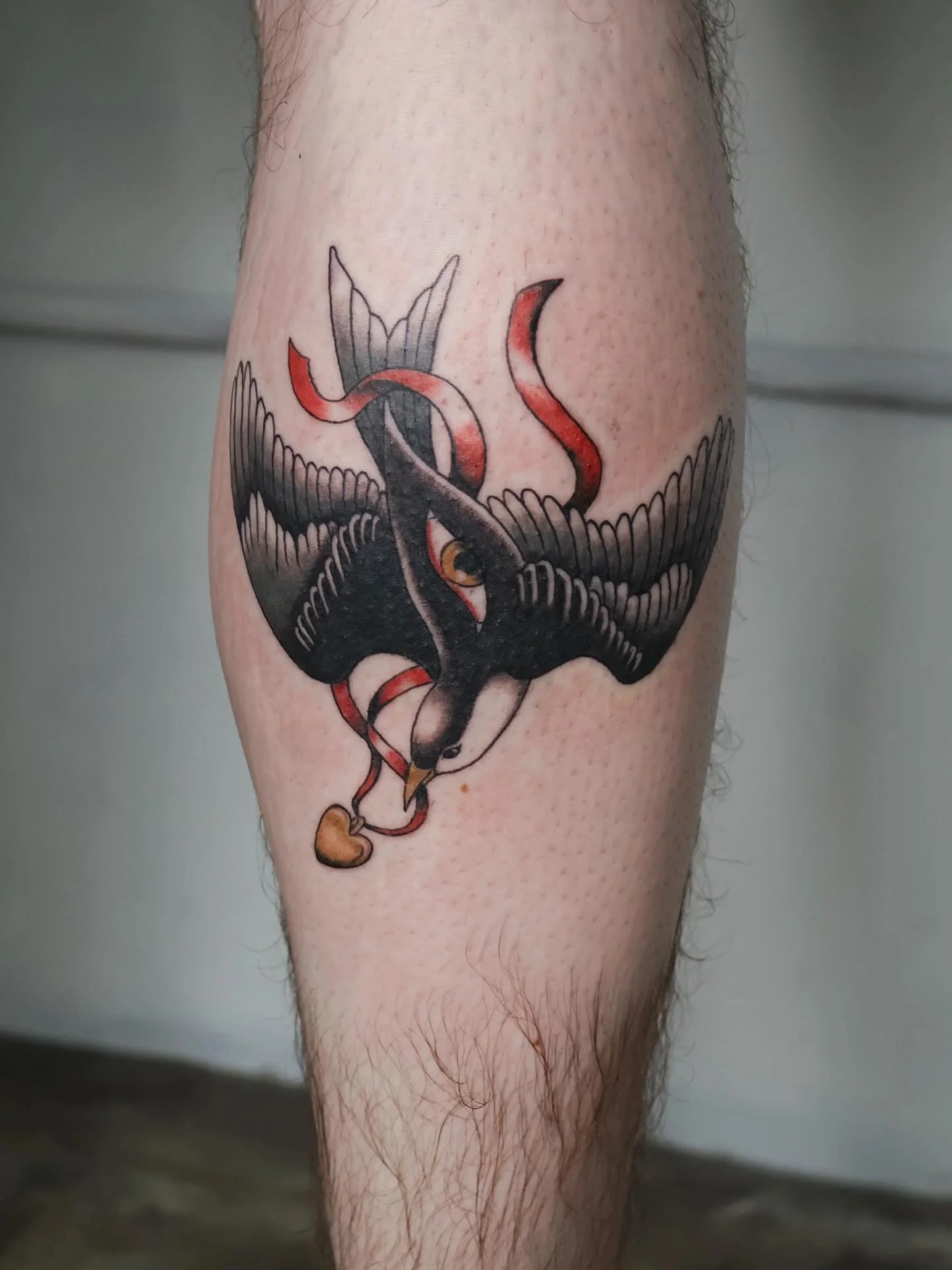 SWIPE to see this flash on 3 different clients. I love repeating flash, so if you&rsquo;ve seen it before-don&rsquo;t hesitate to reach out&hearts;️
#dfwtattooartist #dallastattooartist #femaletattooartist