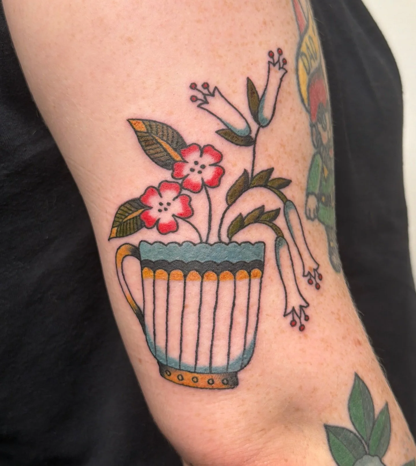 She&rsquo;s a bit bloody but still cute🌹❣️

#chicagotattoos #chicagotattooartist #chicagotattoo #chicagoamericantraditional #chicagoartist