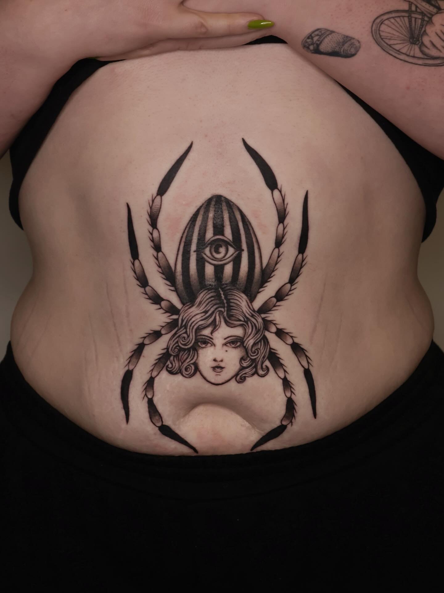 I love it when people let me do cool shit 🖤TY Leahhhhhhhh
#dfwtattooartist #dallastattooartist #femaletattooartist #spidertattoo #ladyfacetattoo