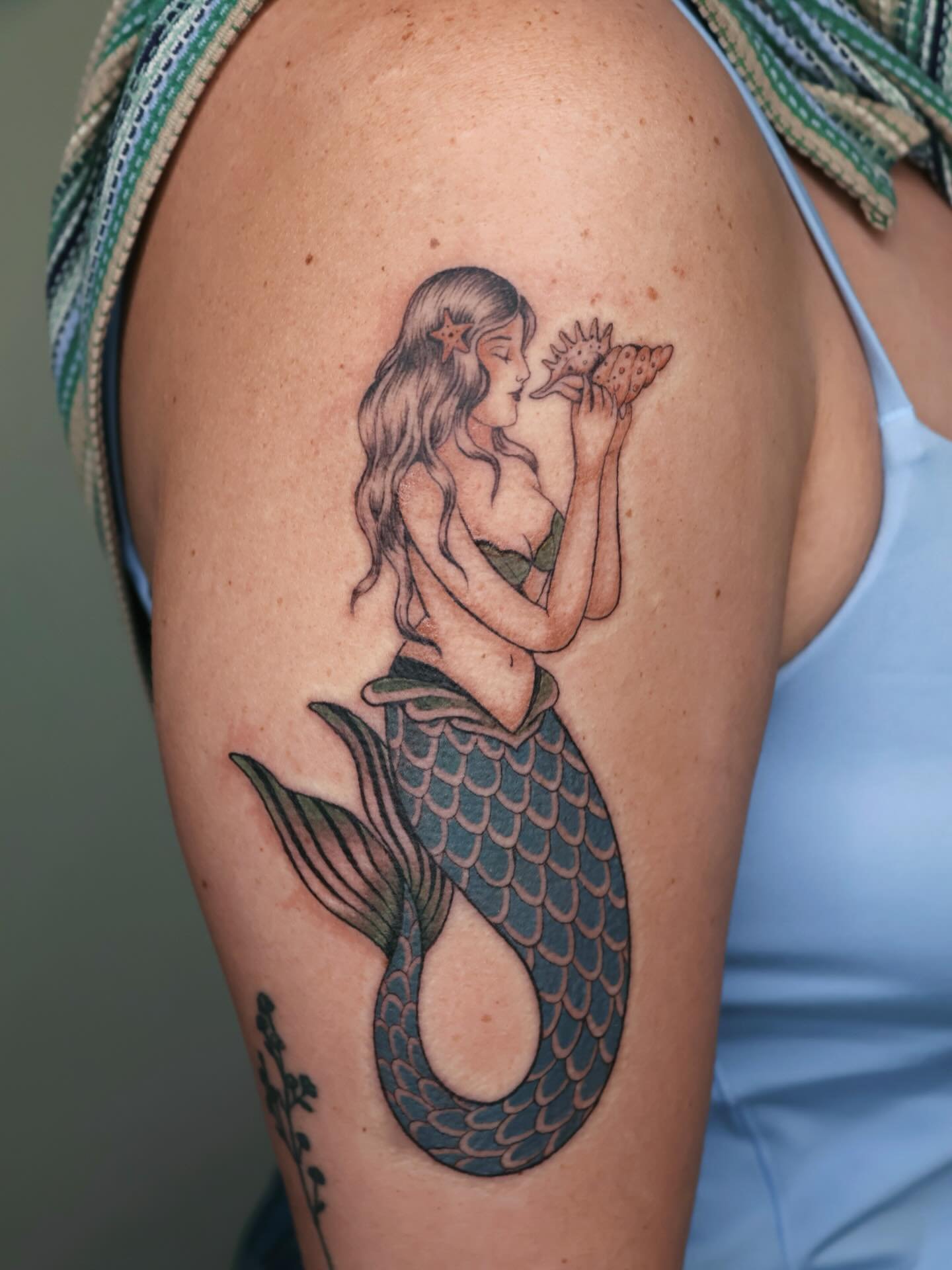 Mermaid🧜&zwj;♀️ 
#dfwtattooartist #dallastattooartist #femaletattooartist #mermaidtattoo