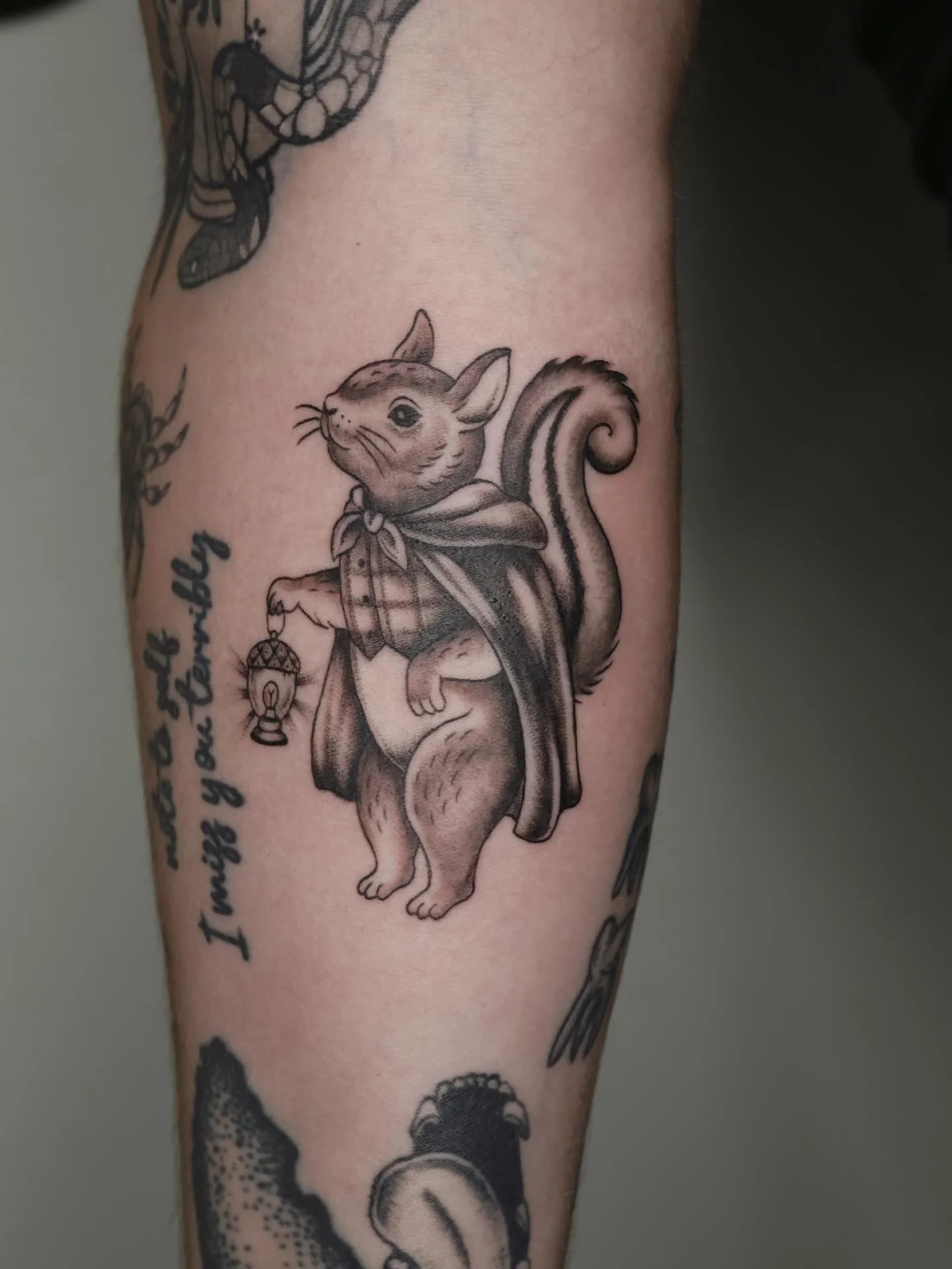 &lsquo;Yeah can I get a chipmunk holding a lantern dressed as a hobbit&rdquo;
#dfwtattooartist #dallastattooartist #femaletattooartist