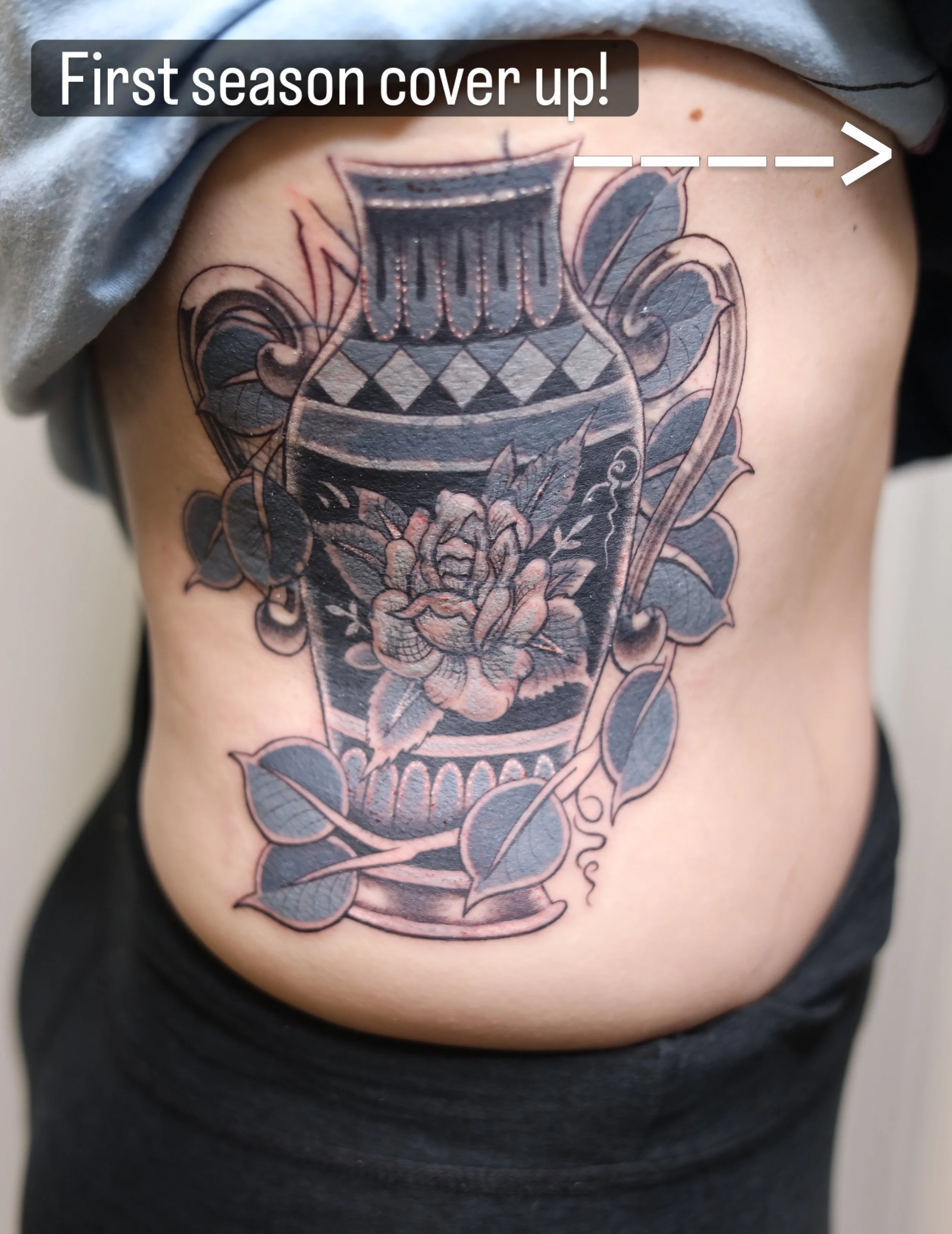 The influx of coverups that I&rsquo;ve been getting is so fun! This piece is still going to have more florals to add coming out of the vase. Will also be adding more vines to start going up and around the arm! What a fun project!! 

Studio @batandcav