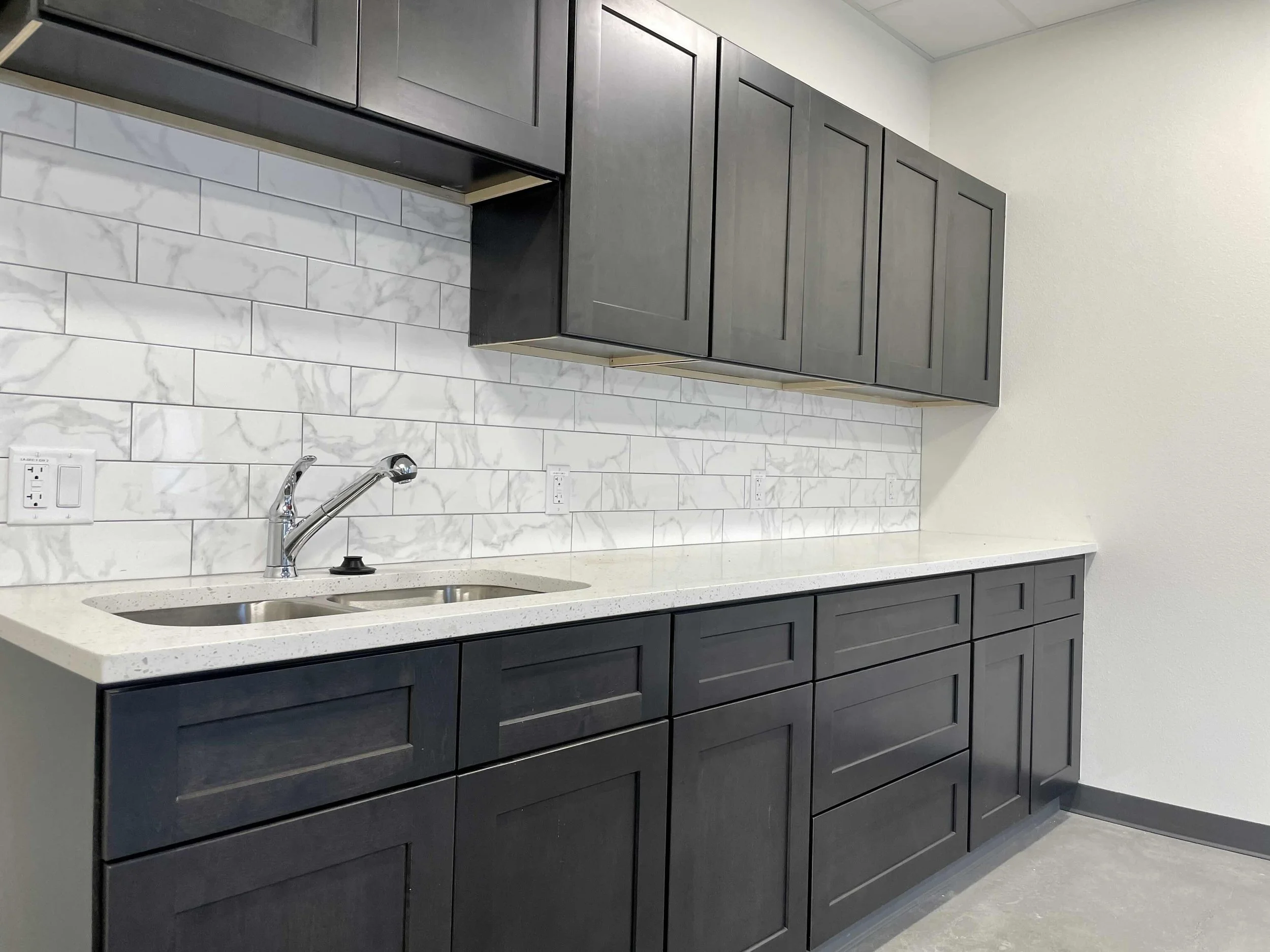 7103-s-dillon-court-dove-valley-englewood-colorado-indiustrial-office-interior-kitchen.jpeg