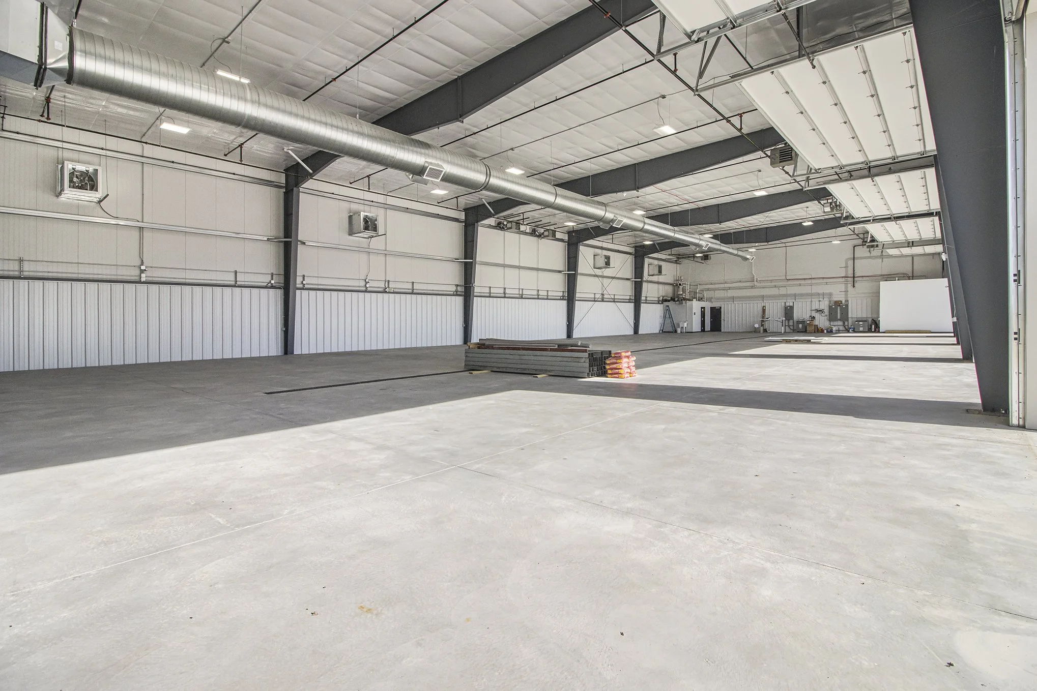 7103-s-dillon-court-dove-valley-englewood-colorado-indiustrial-warehouse-interior-3.jpg