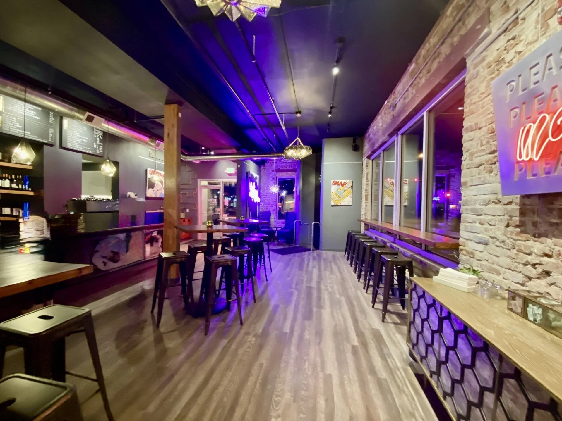 300-south- logan-denver-unit-101-retail-cafe-interior.jpg