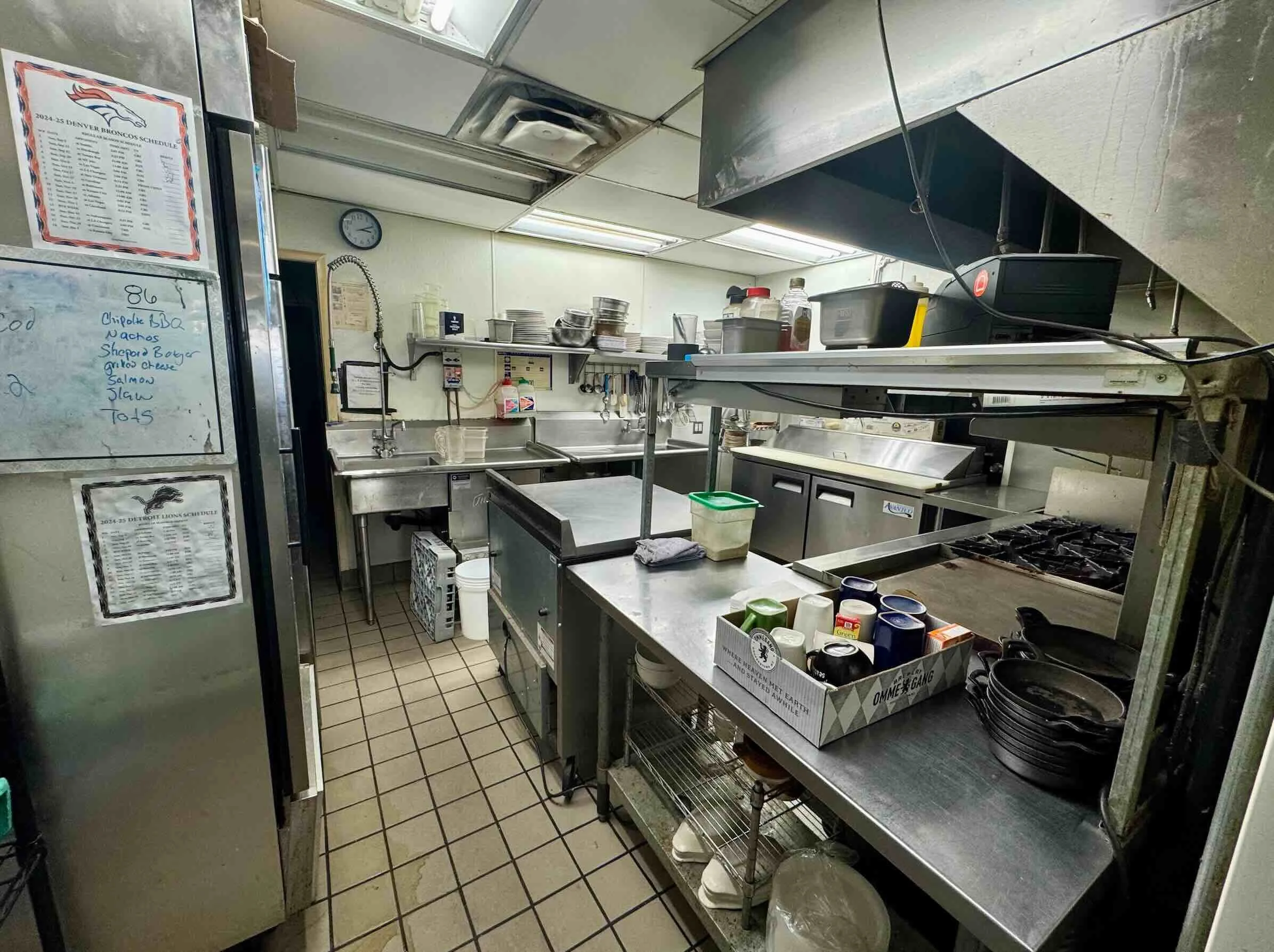 375-south-pearl-denver-restaurant-lease-interior-kitchen-3.jpg