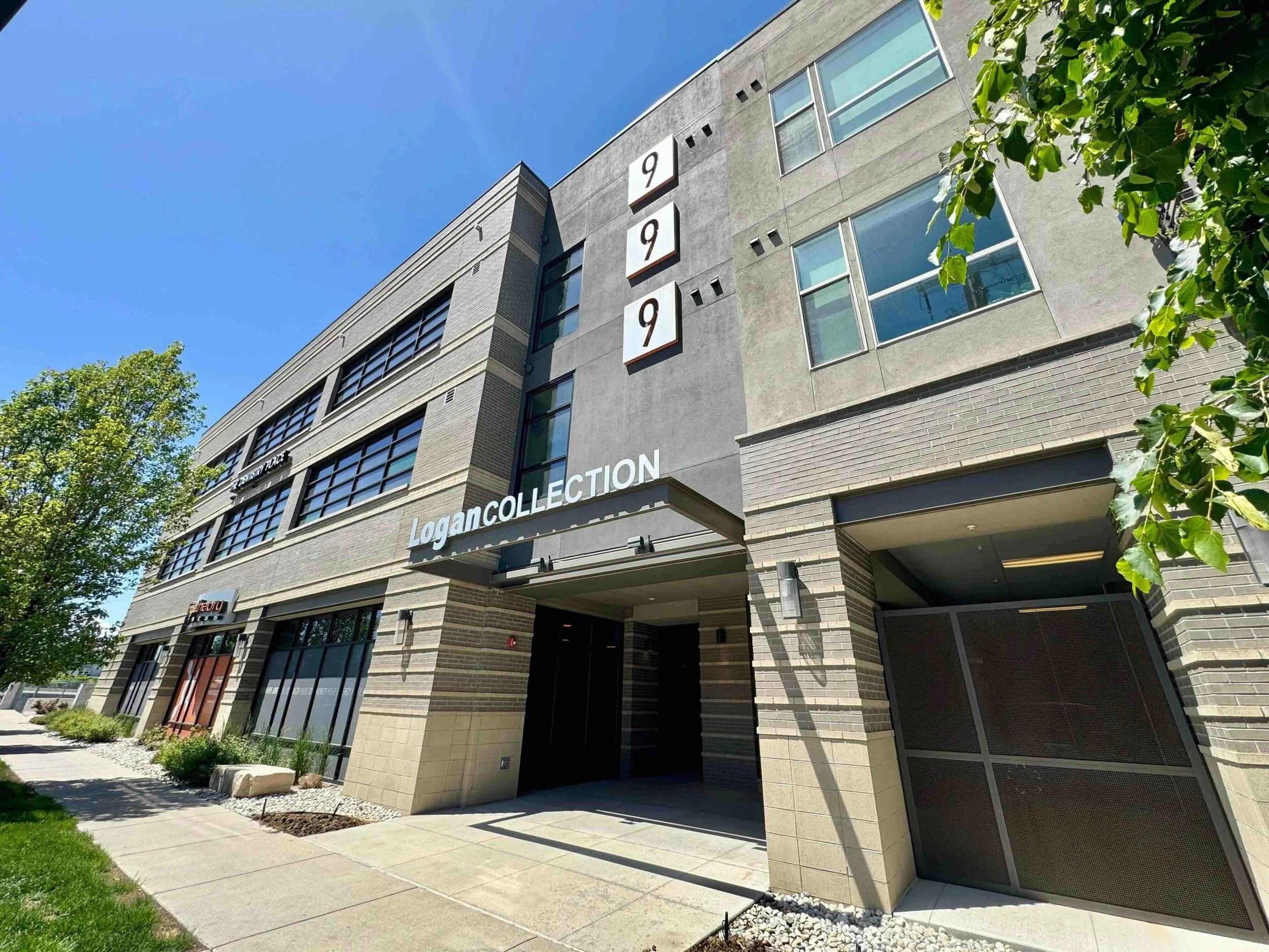 999-south-logan-denver-office-exterior-building-entry.jpeg