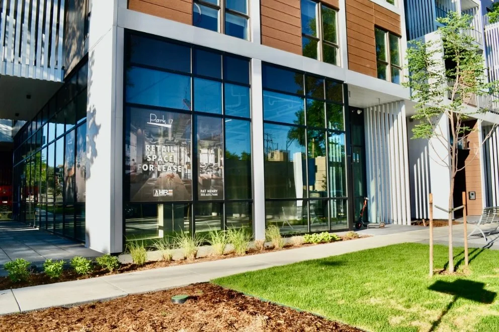 park-17-apartments-retail-east-17th-denver-exterior-1290-restaurant-glass.jpg