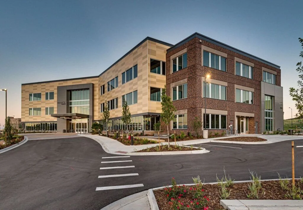 peak-concierge-medical-office-pinnacle-ridgegate-lone-tree-building-exterior.jpg