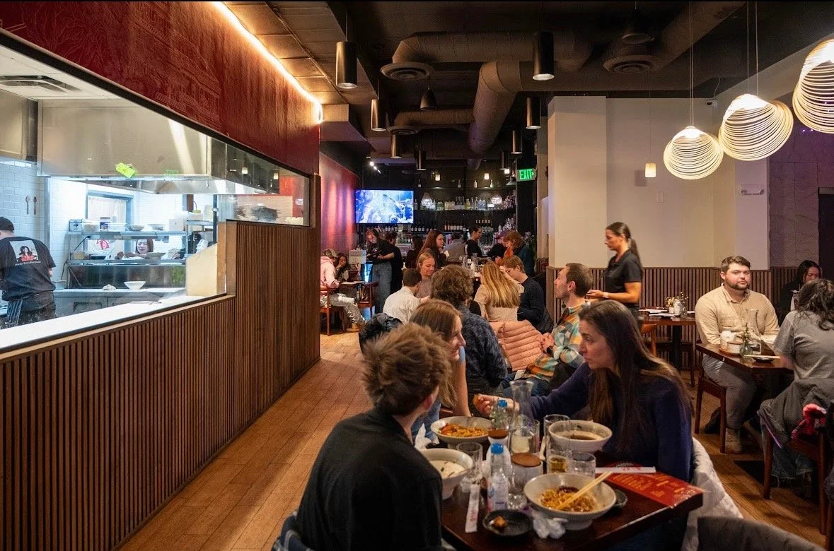 noodles-by-nina-restaurant-tenant-17th-avenue-denver-interior-dining.jpeg