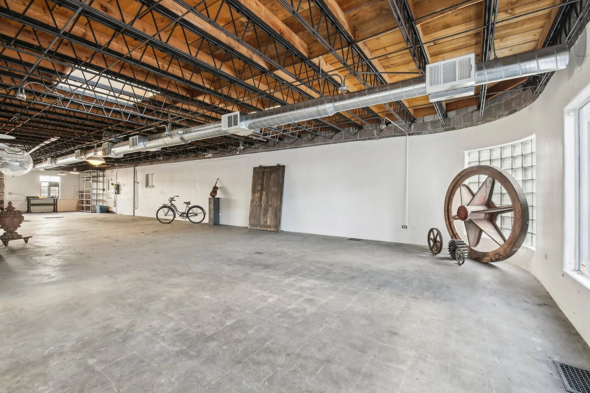 1140-speer-denver-vintage-retail-interior-1.jpg