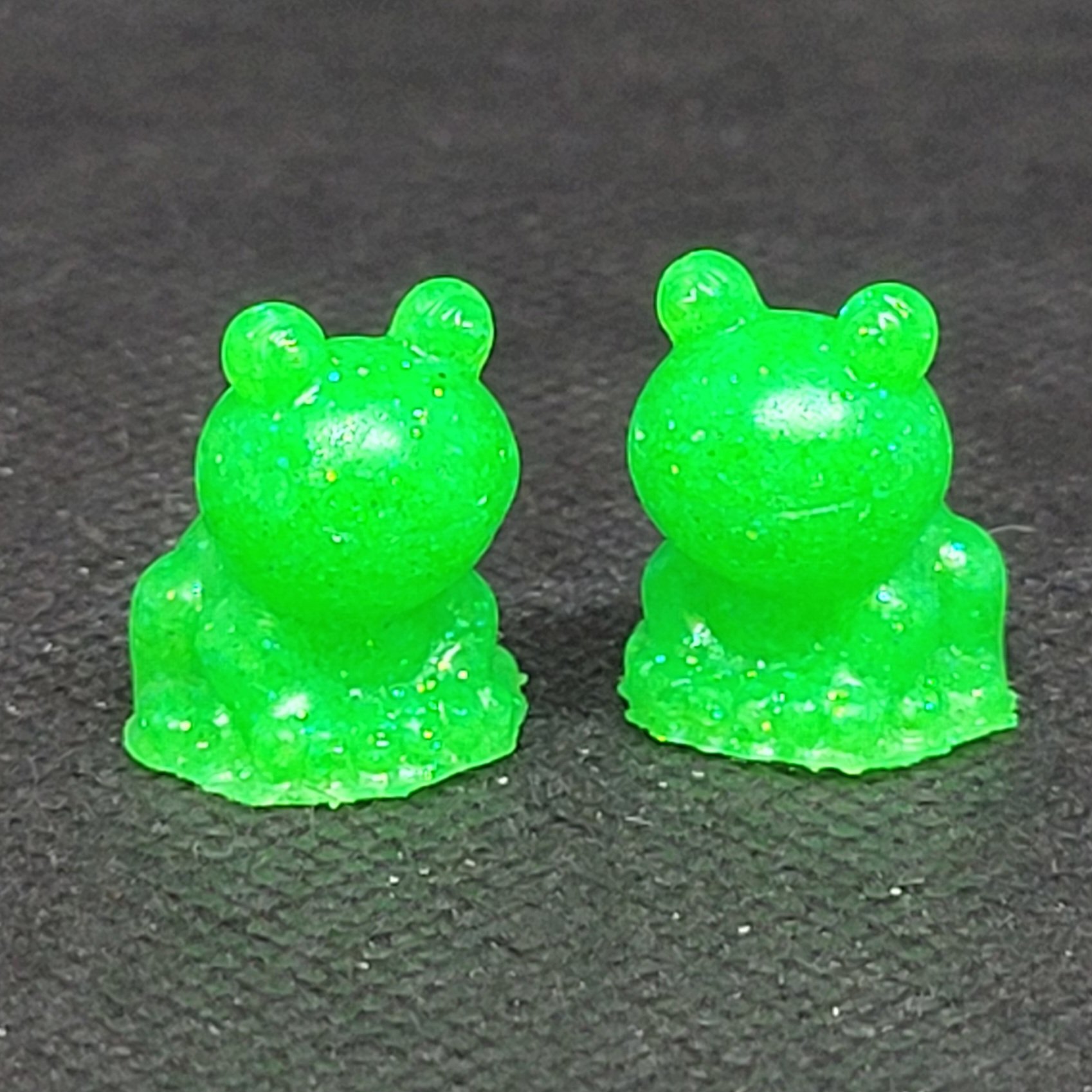 Tiny Frog Decoration