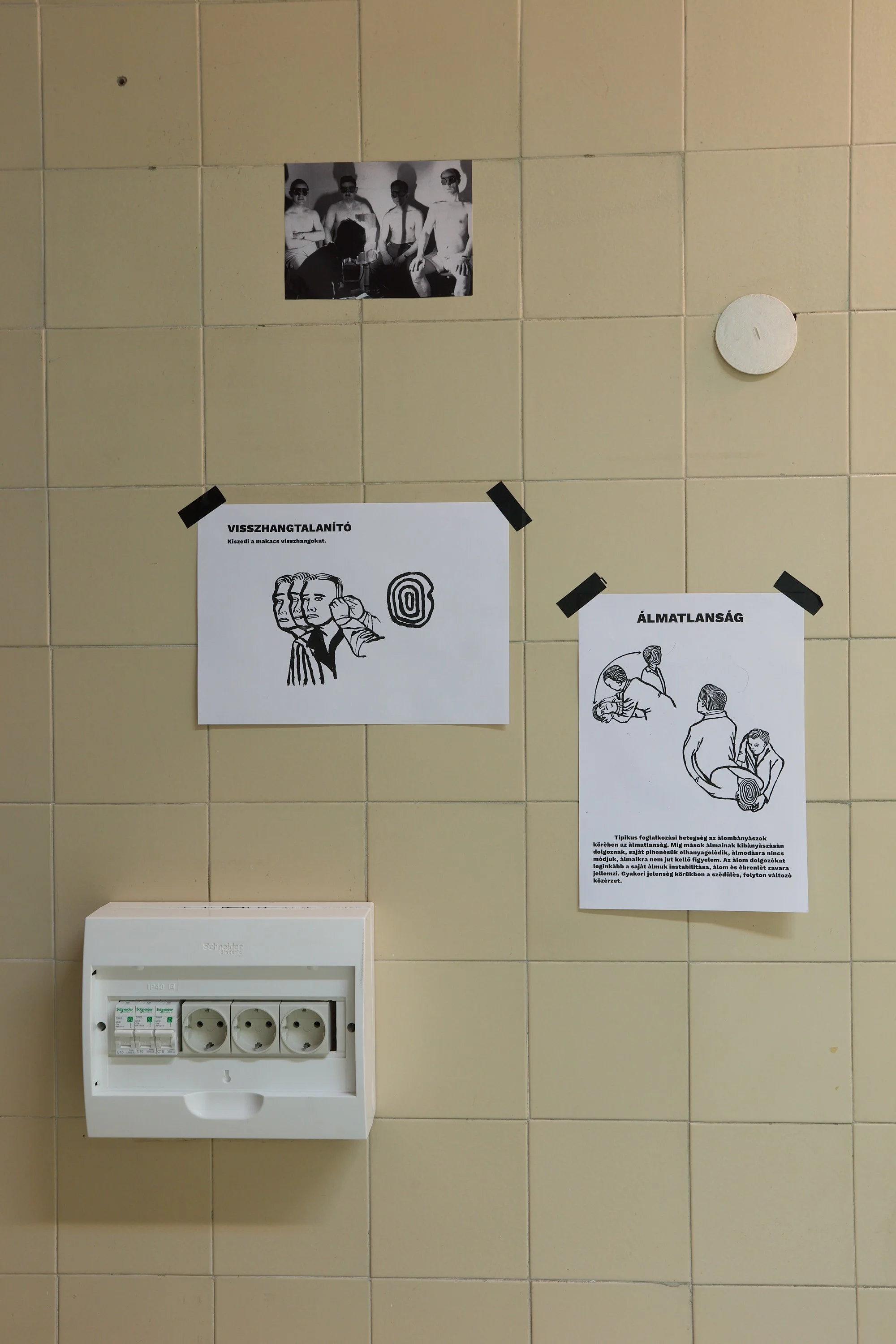 Álomszanatóriumban álmatlanul pihennek az álombányászok // DREAM-MINERS SPEND DREAMLESS
NIGHTS AT THE DREAM SANATORIUM by: Dorottya Szonja Koltay, 2026. pc: Dávid Bíró