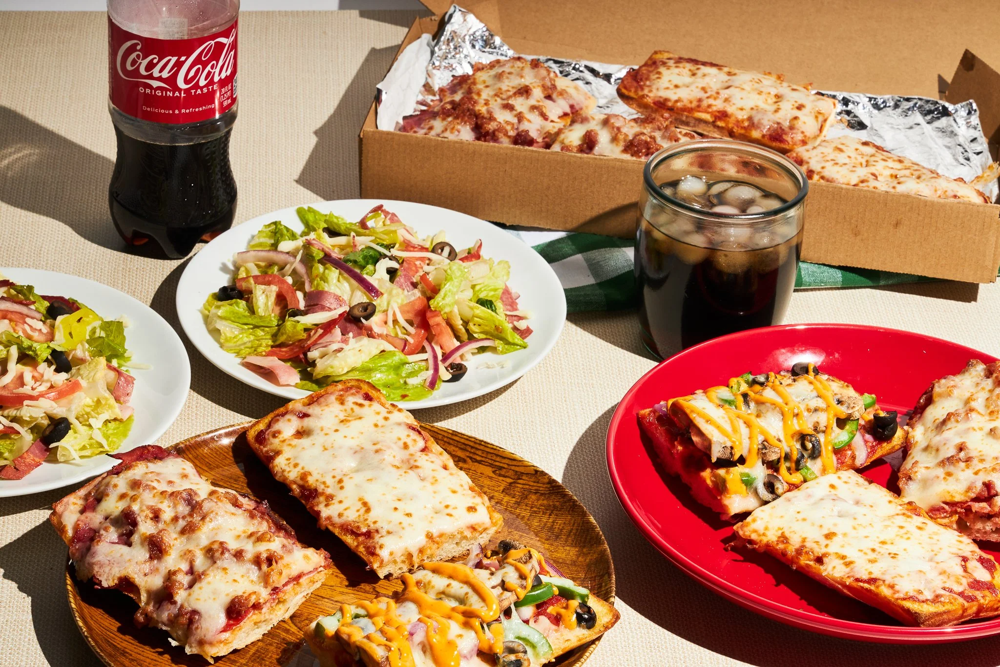 GarlicPizzaBreadPull2 9.jpg