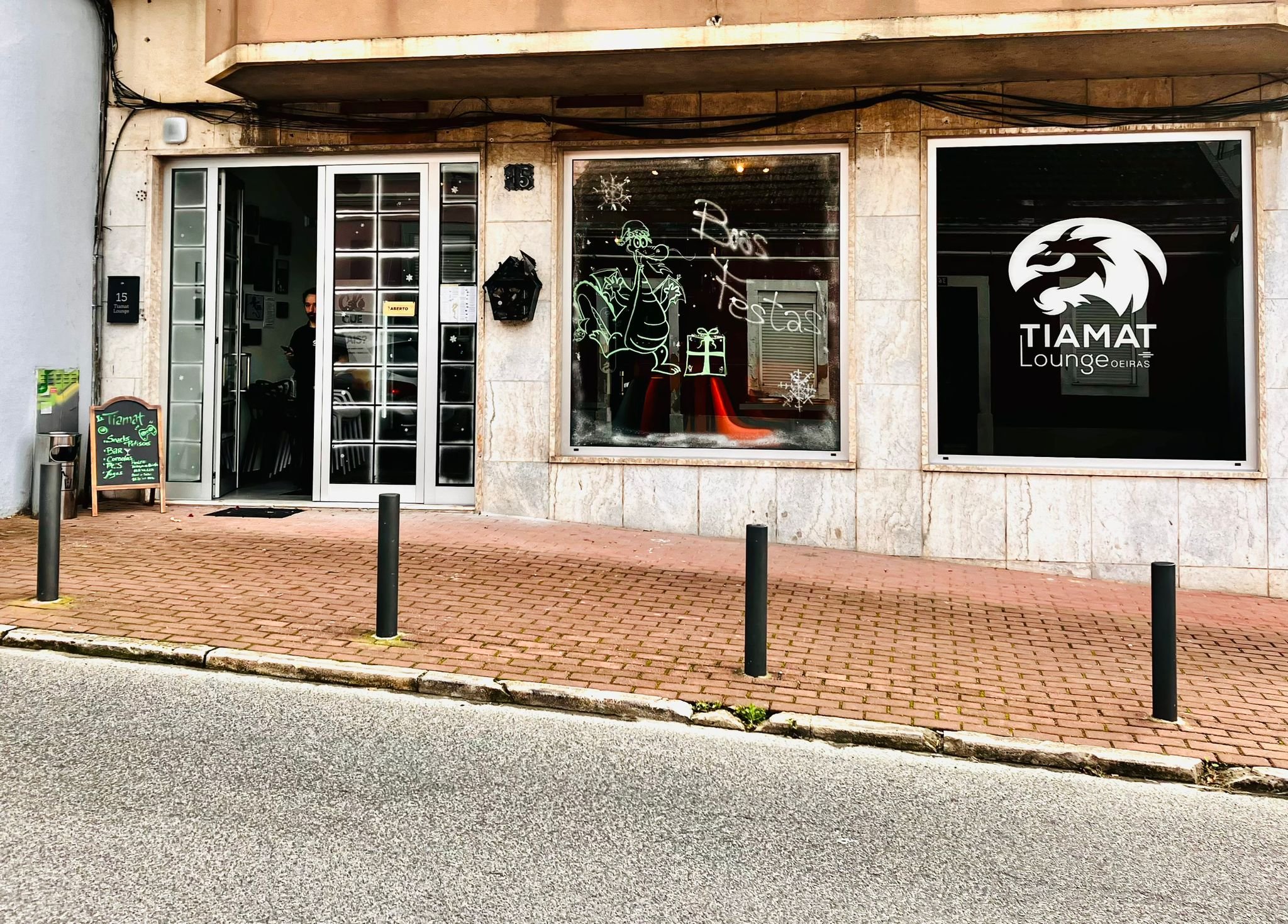 Jogos de Tabuleiro Tradicionais — Tiamat Lounge