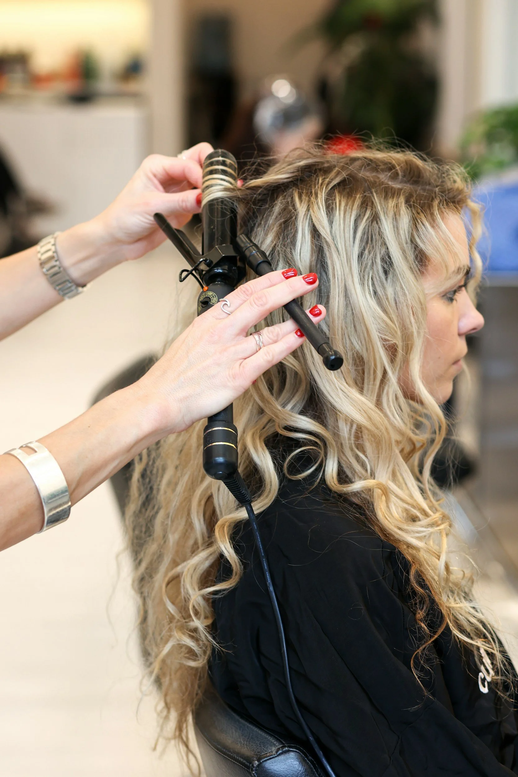 New Year, New Hair: Why January Is the Best Time to Visit a Hair Salon in Etobicoke