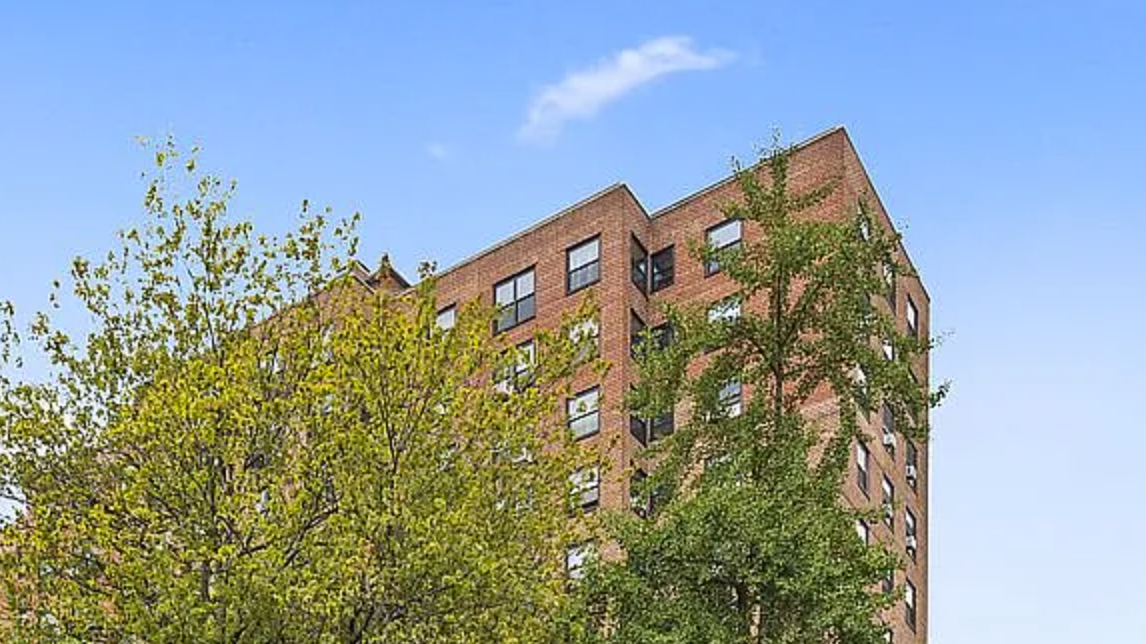 CLINTON HILL APARTMENT