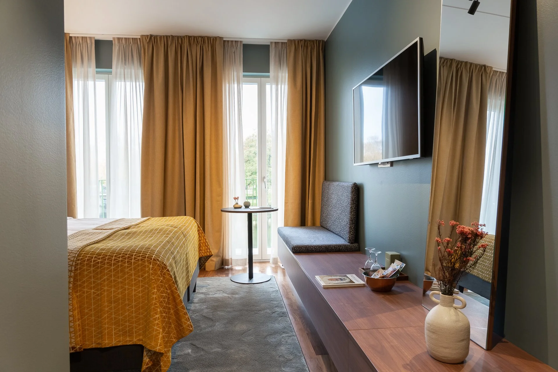 EliteHotels2.jpg