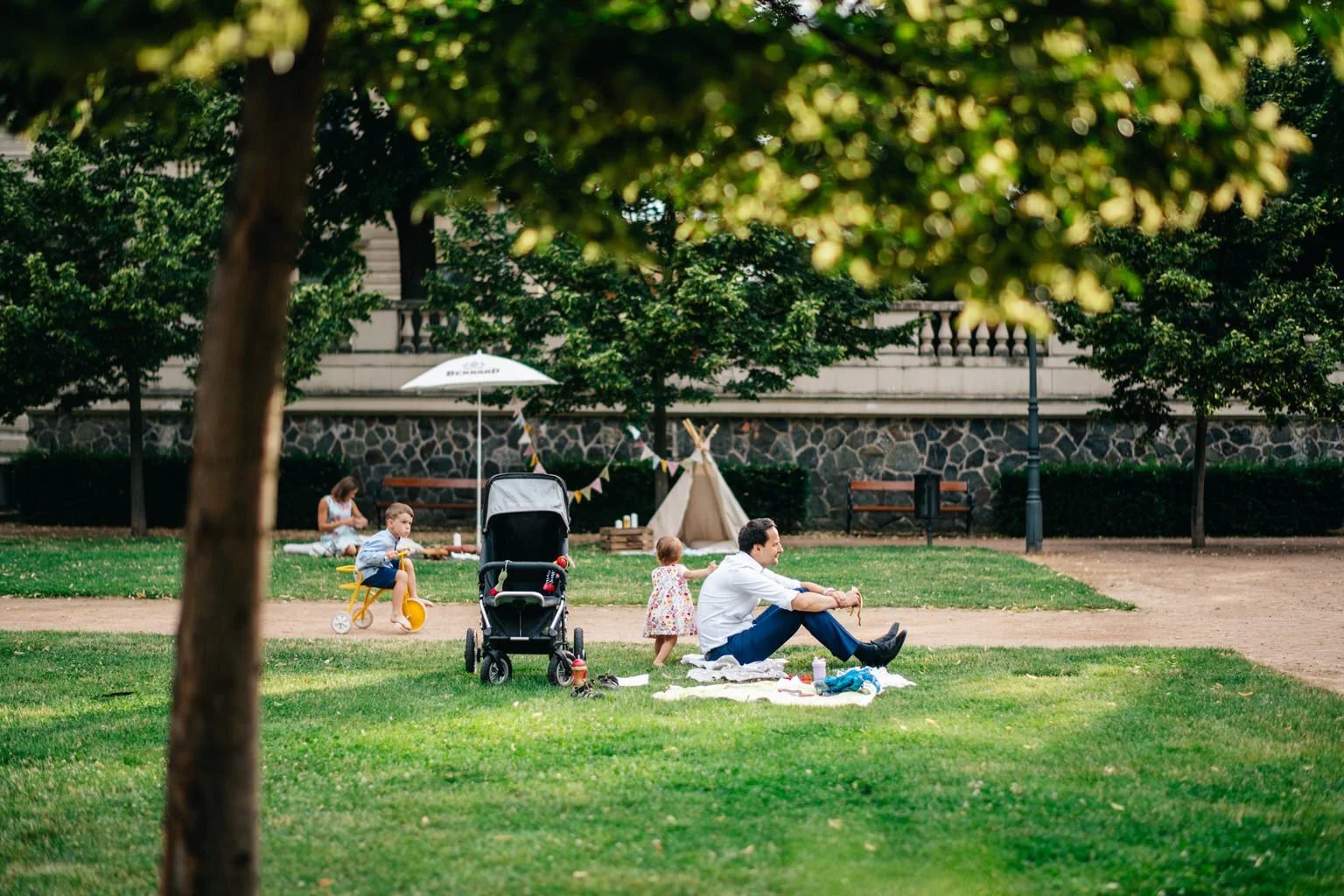 Grebovka-svatba-fotograf-wedding-havlickovy-sady-prague-photographer-summer-vibe-patrickhacha-cervenec-2023-77.jpg