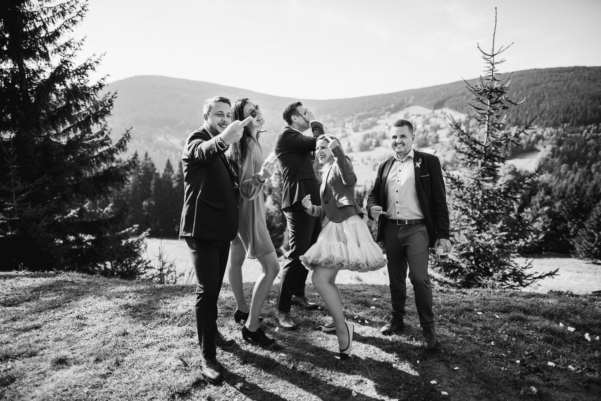 svatba-spindl-wedding-nahorach-hory-krkonose-spindleruvmlyn-horalka-priroda-hory-v-lese-095.jpg