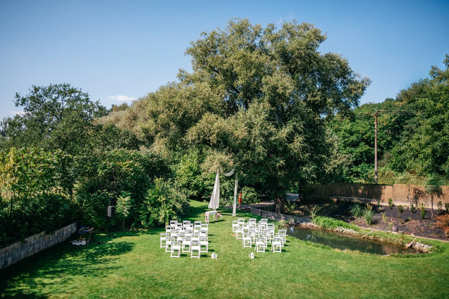 svatba-mlyn-na-dobry-vode-praha-wedding-prague-photographer-fotograf-2022-venkonvi1.jpg