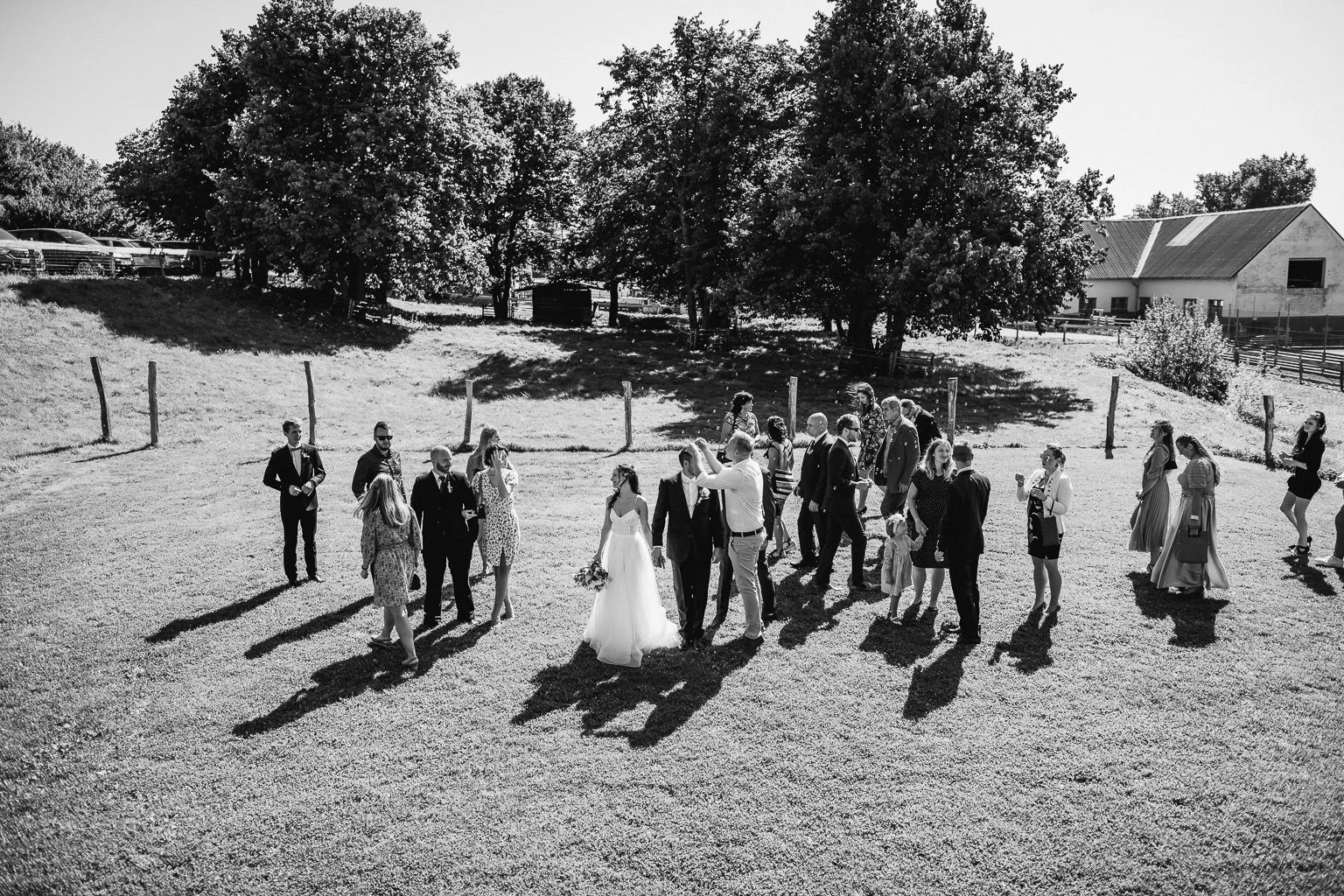 Frantiskuv-dvur-svatba-farma-klokocov-fotograf-wedding-patrikhacha-photographer-049.jpg