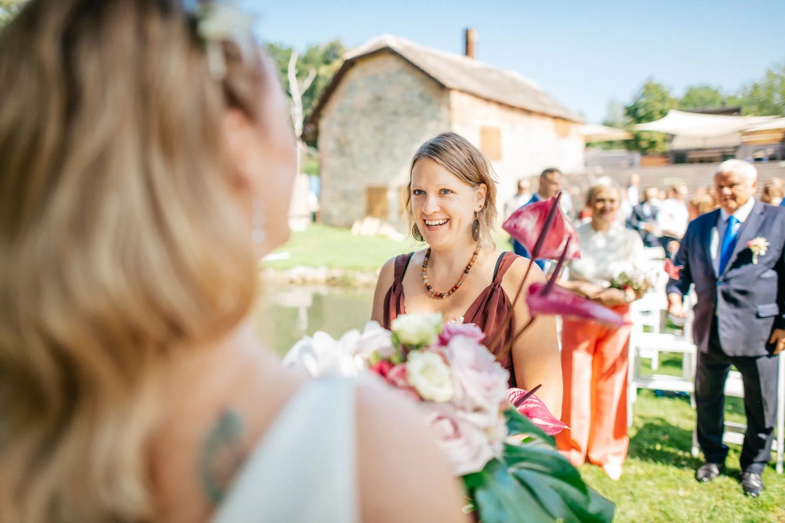 svatba-mlyn-na-dobry-vode-praha-wedding-prague-photographer-fotograf-2022-venkonvi28.jpg