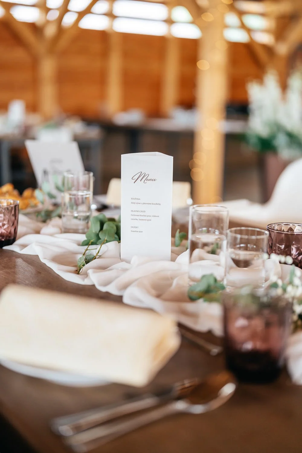 svatba-equitana-049-hostina-vyzdoba-patrik-Hacha-fotograf.jpg